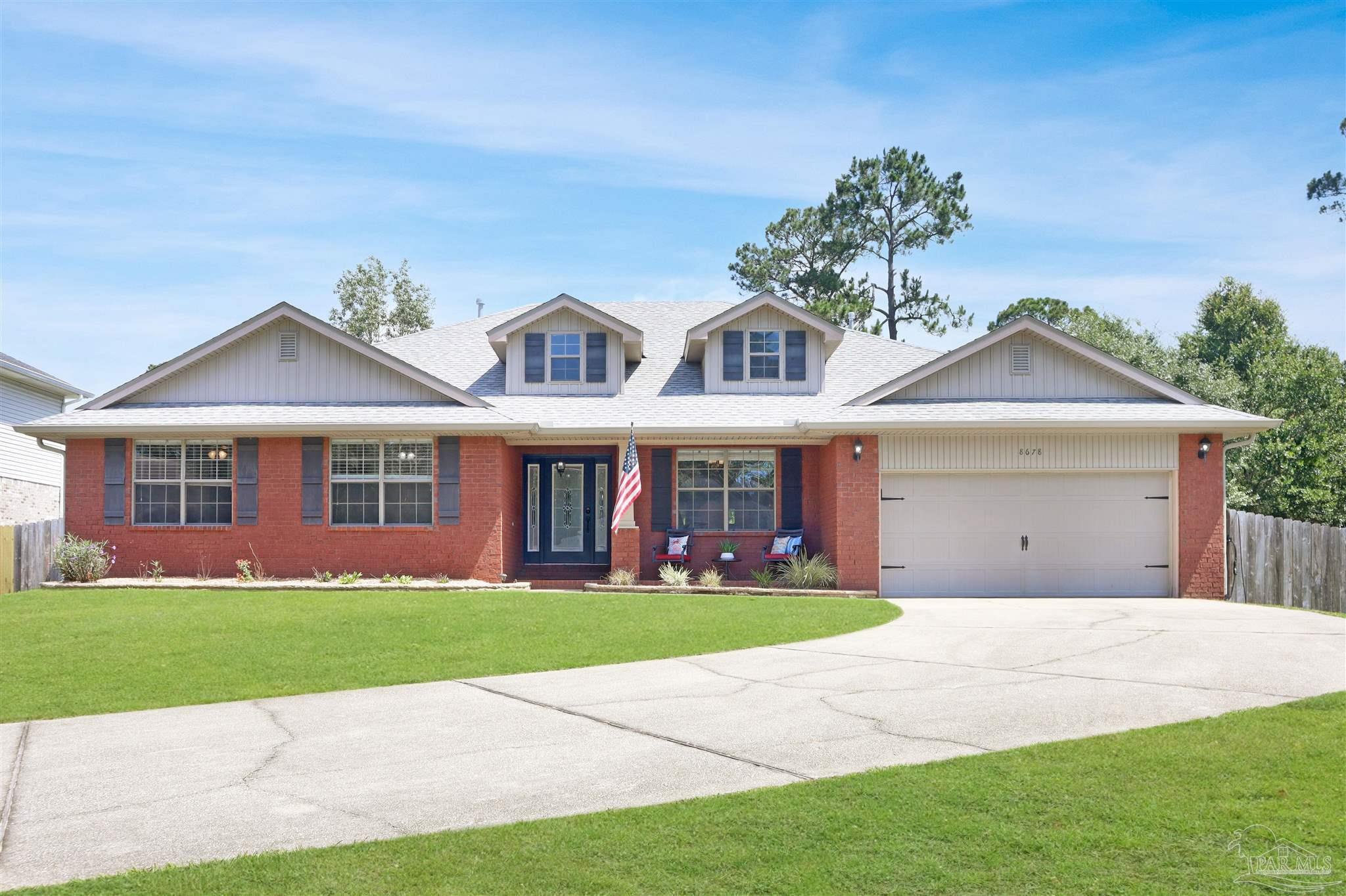 8678 Reagan Dr, Pensacola, FL 32506