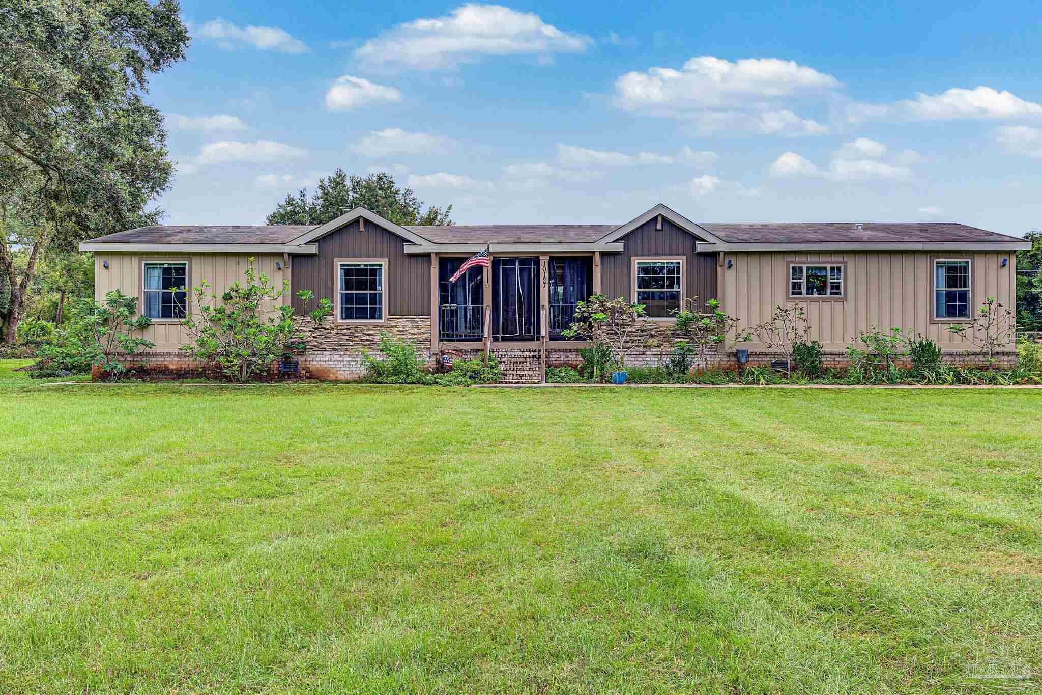10127 Holsberry Rd, Pensacola, FL 32534