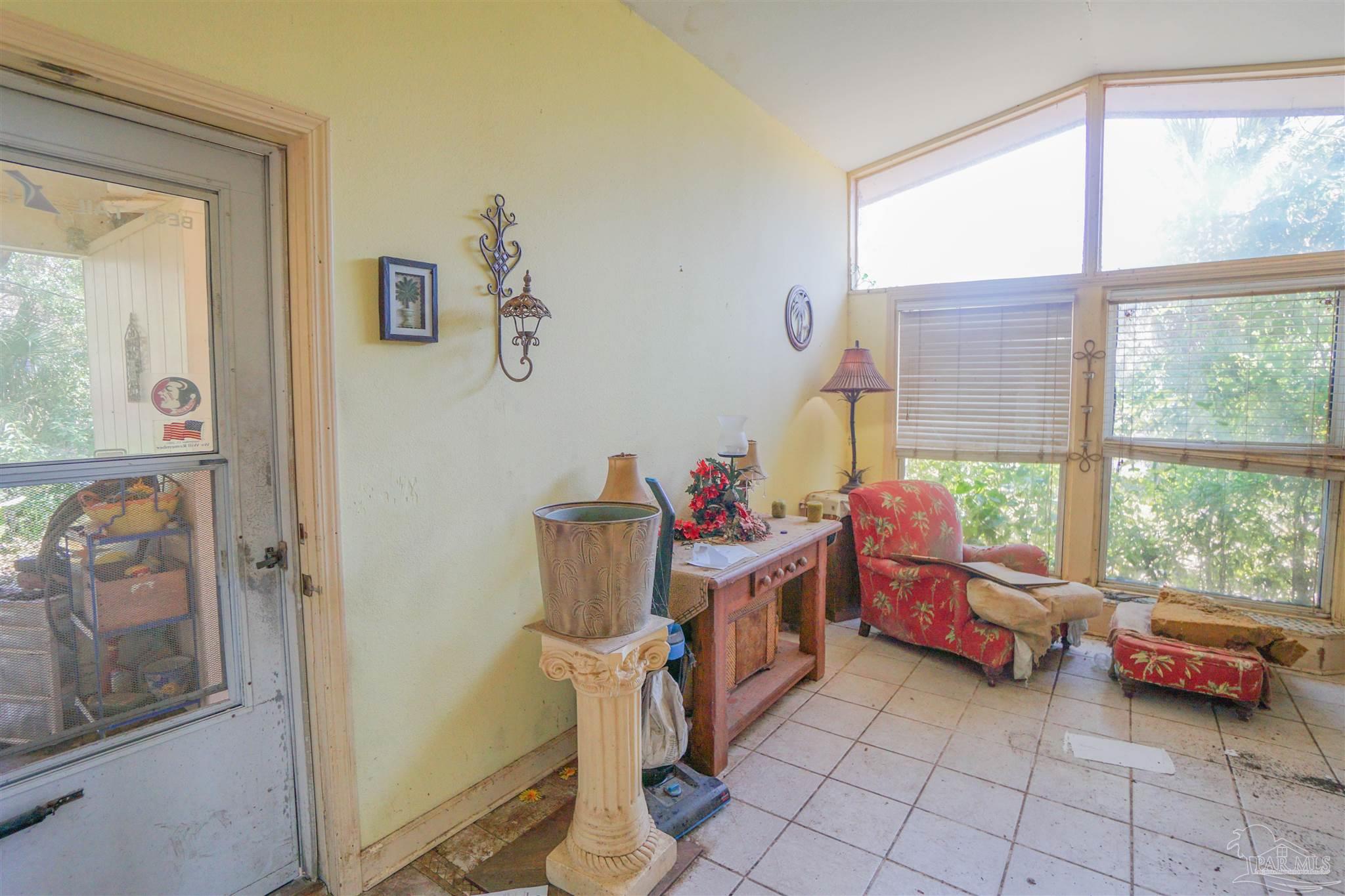 3495 Seabreeze Dr, Pensacola, FL 32503 photo