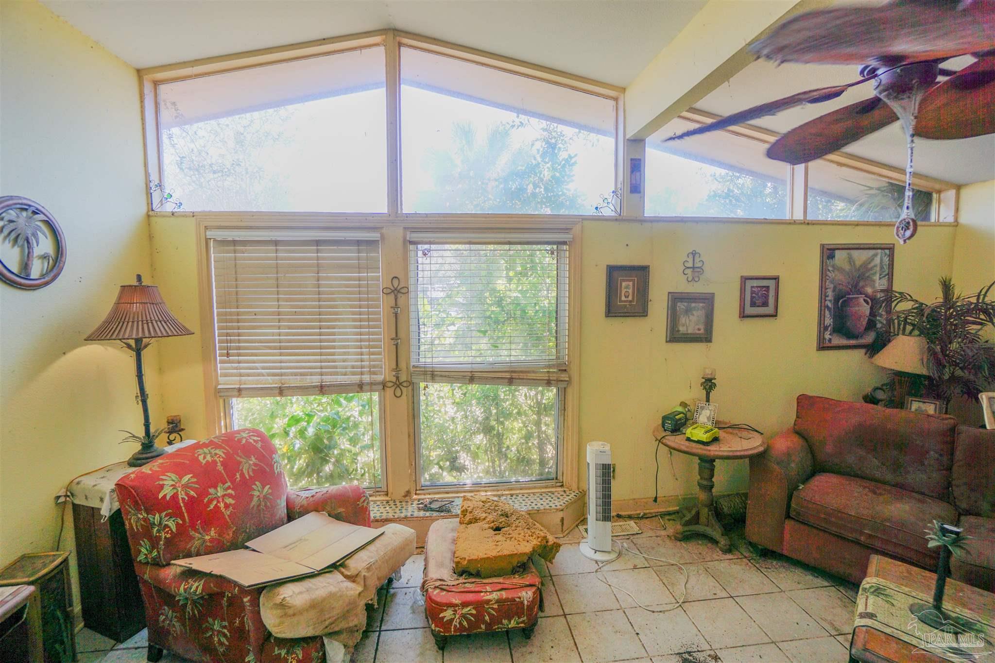 3495 Seabreeze Dr, Pensacola, FL 32503 photo
