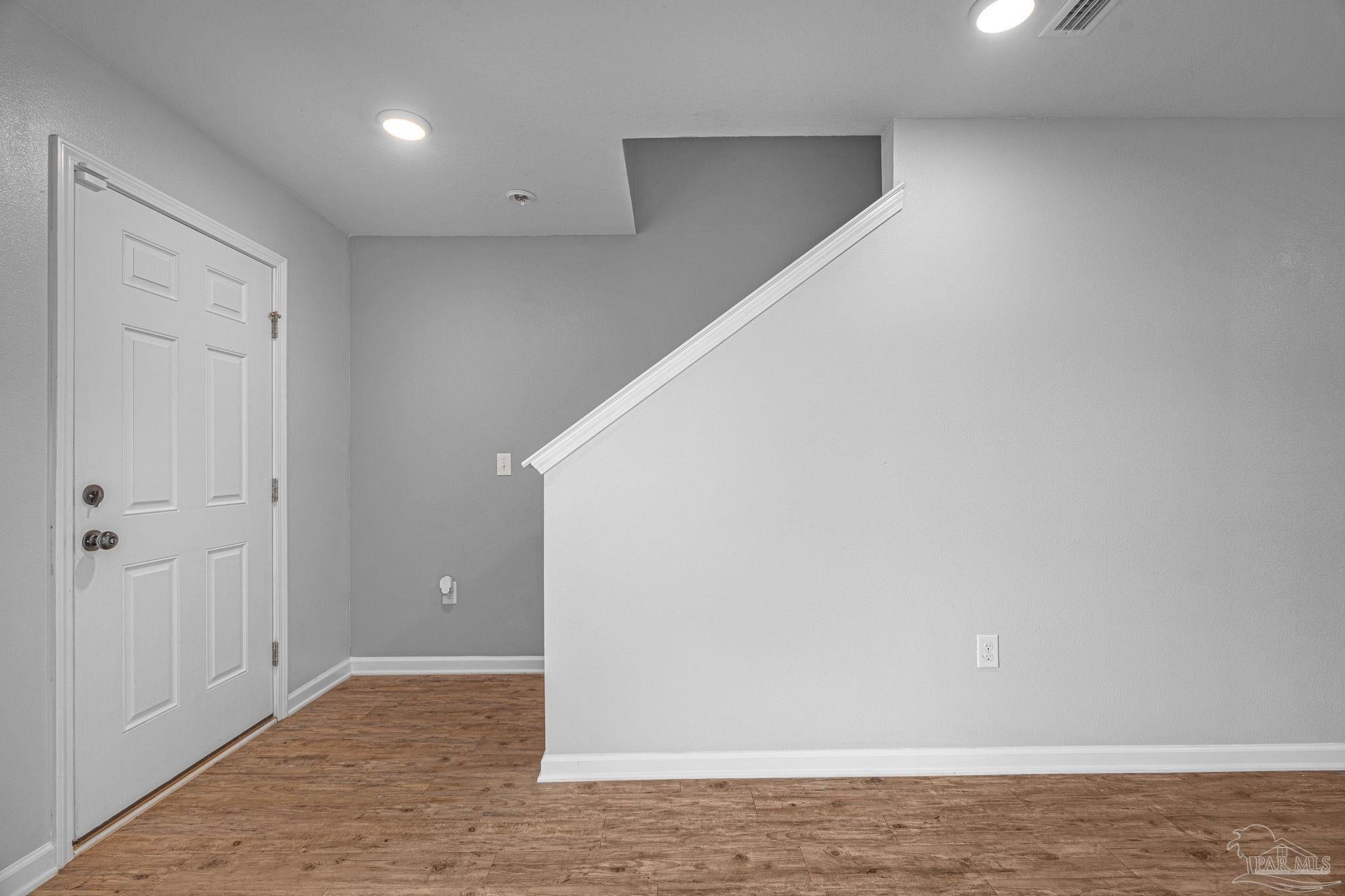 5765 Blackhorse Cir, Pensacola, FL 32526 photo