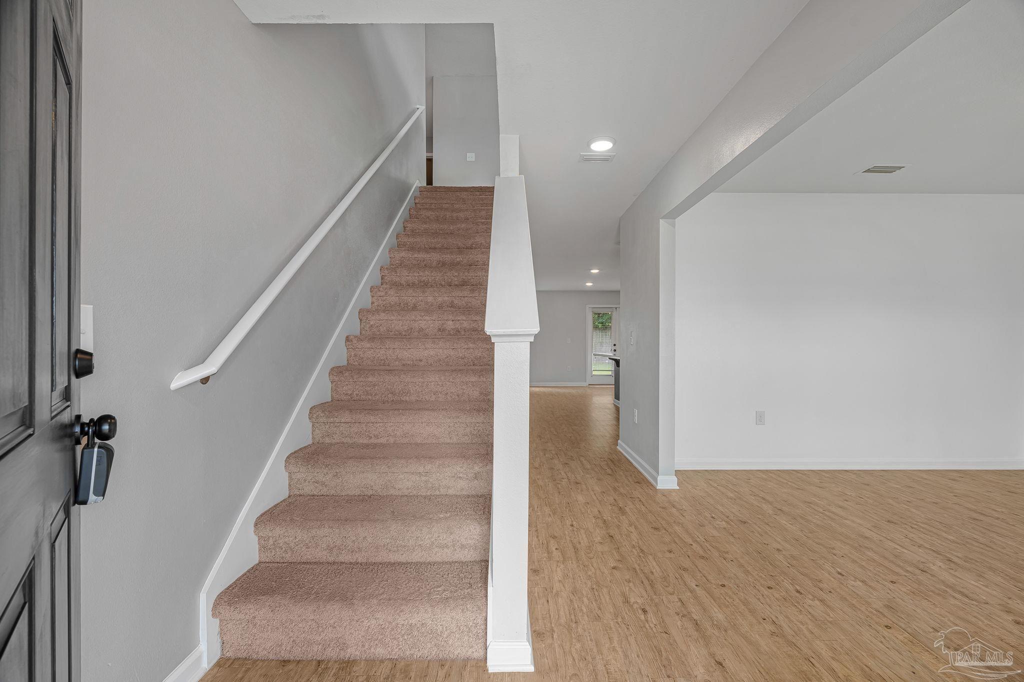 5765 Blackhorse Cir, Pensacola, FL 32526 photo