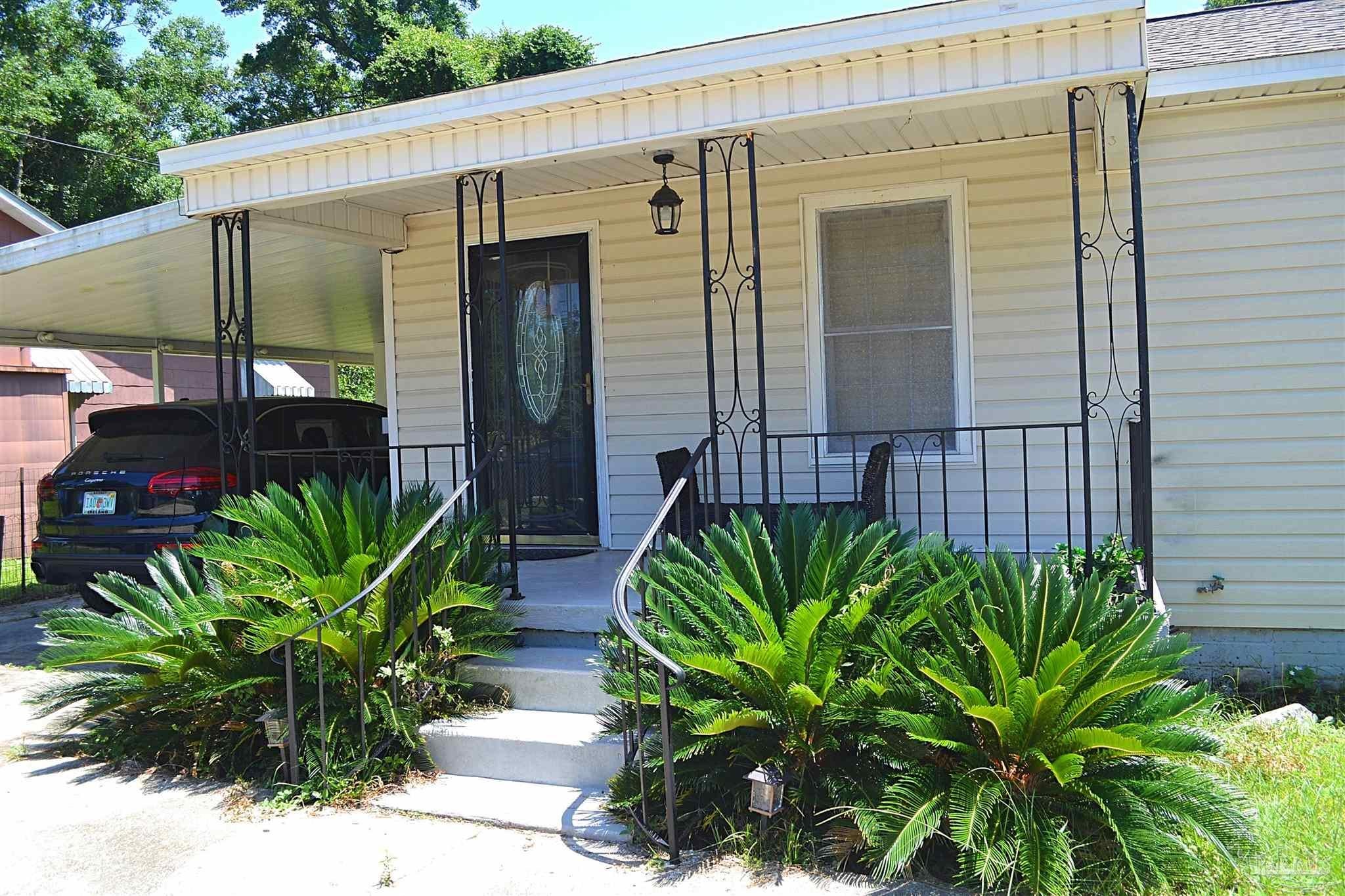 39 Sandalwood St, Pensacola, FL 32505