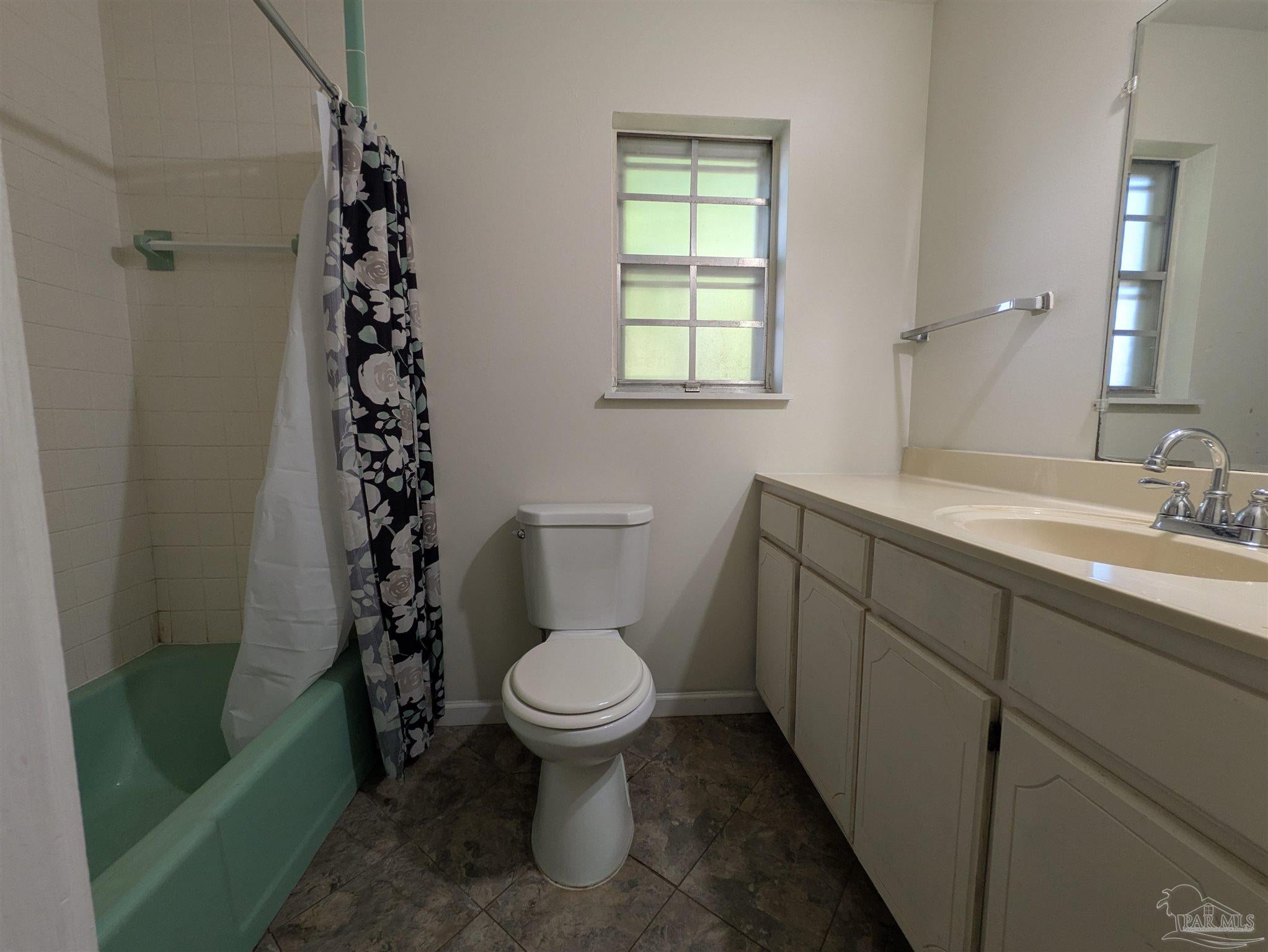 245 Airport Blvd, Pensacola, FL 32503 photo