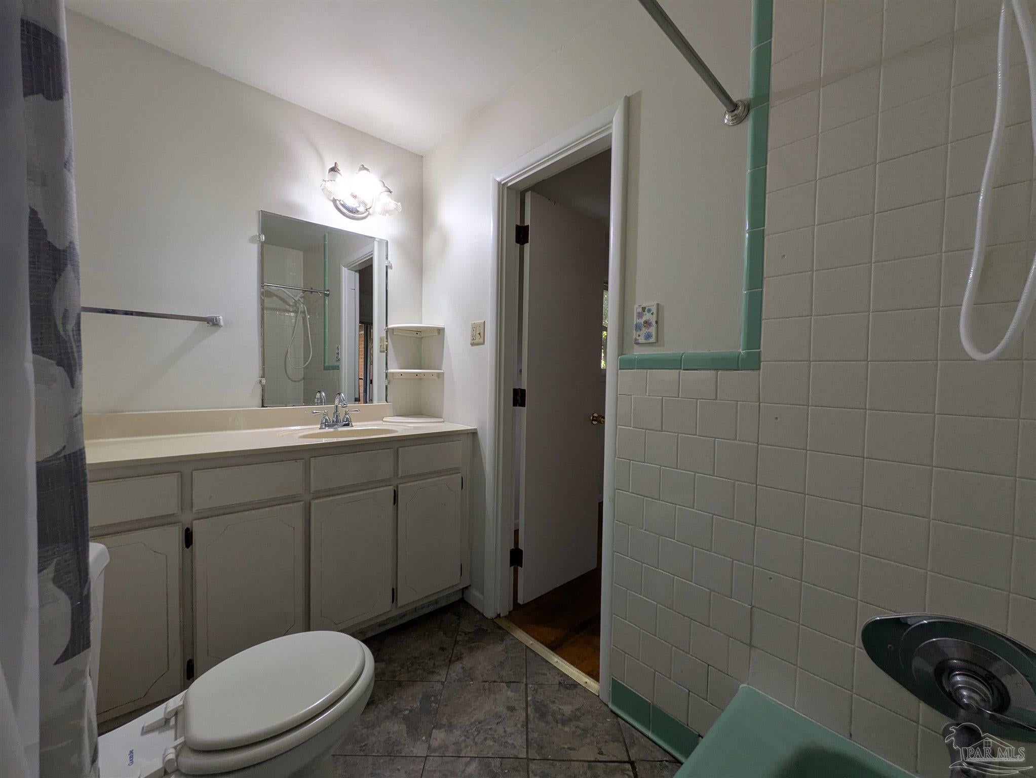245 Airport Blvd, Pensacola, FL 32503 photo