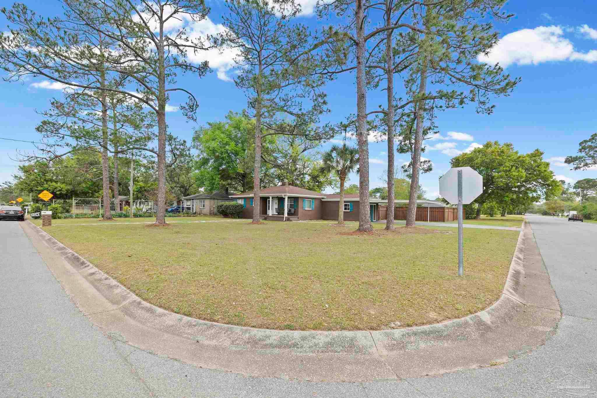 1801 E Cross St, Pensacola, FL 32503 photo