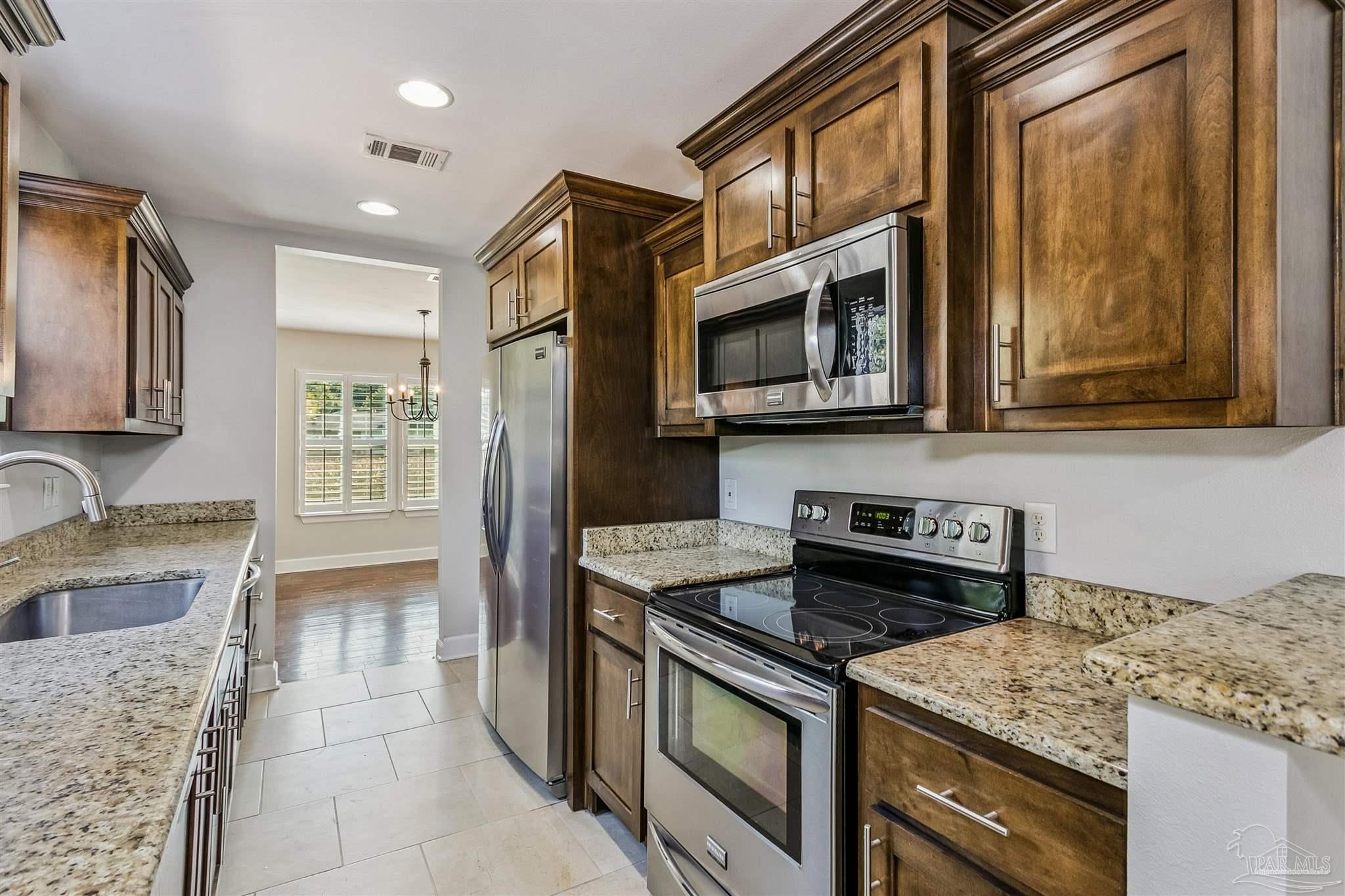 2121 N 12 Ave, Pensacola, FL 32503 photo