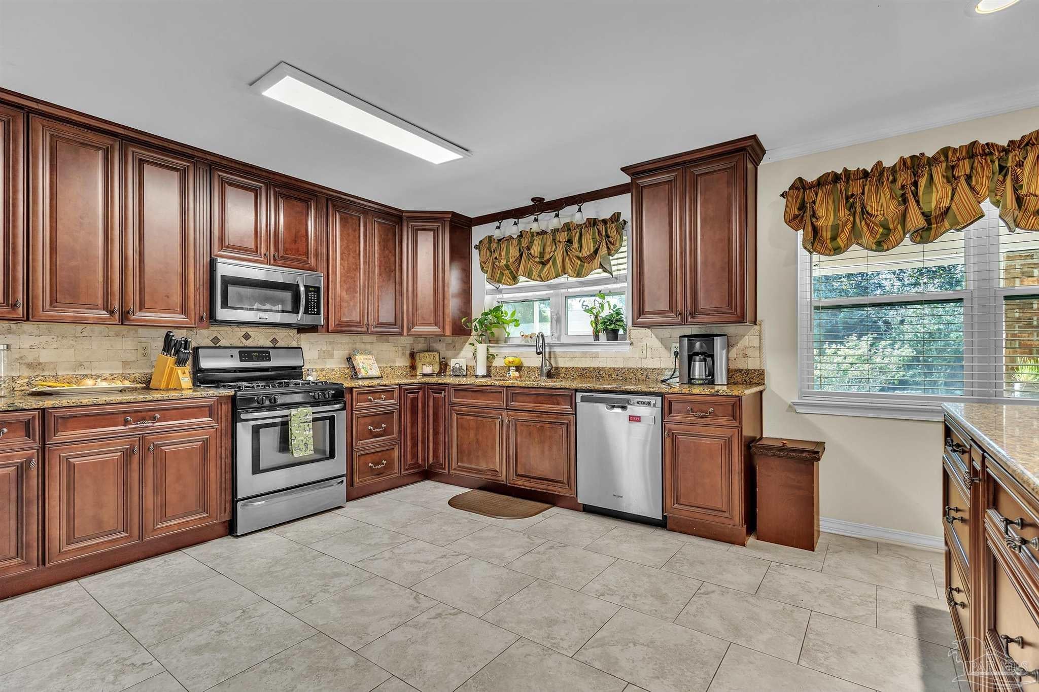 6271 Lake Charlene Dr, Pensacola, FL 32506 photo