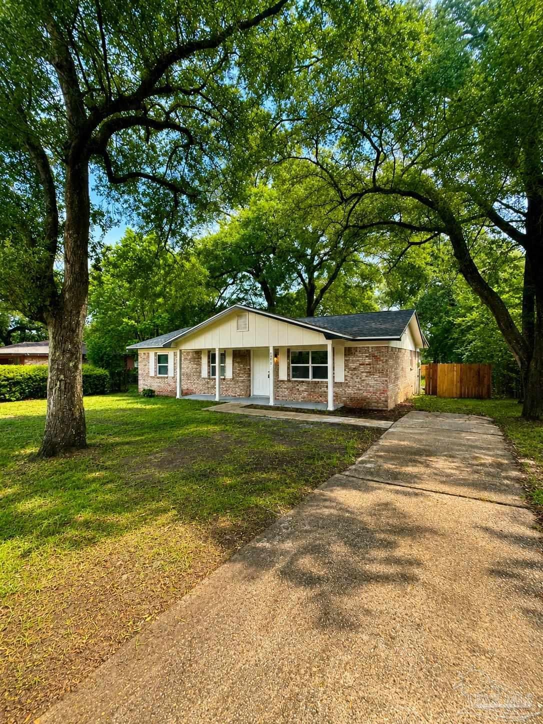 6250 Luther St, Pensacola, FL 32503