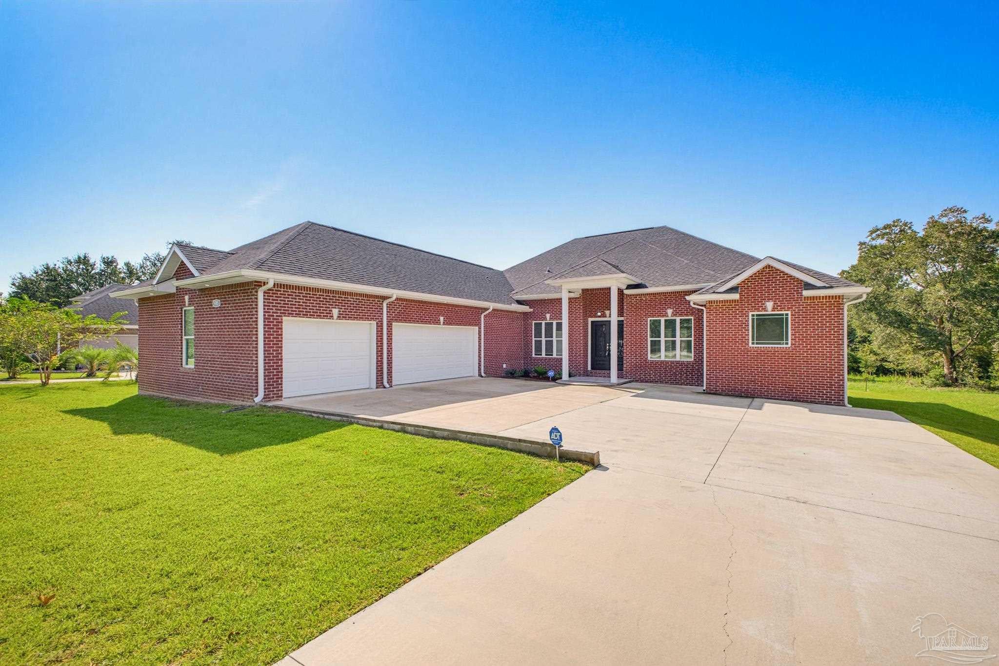 945 Ten Mile Rd, Pensacola, FL 32514