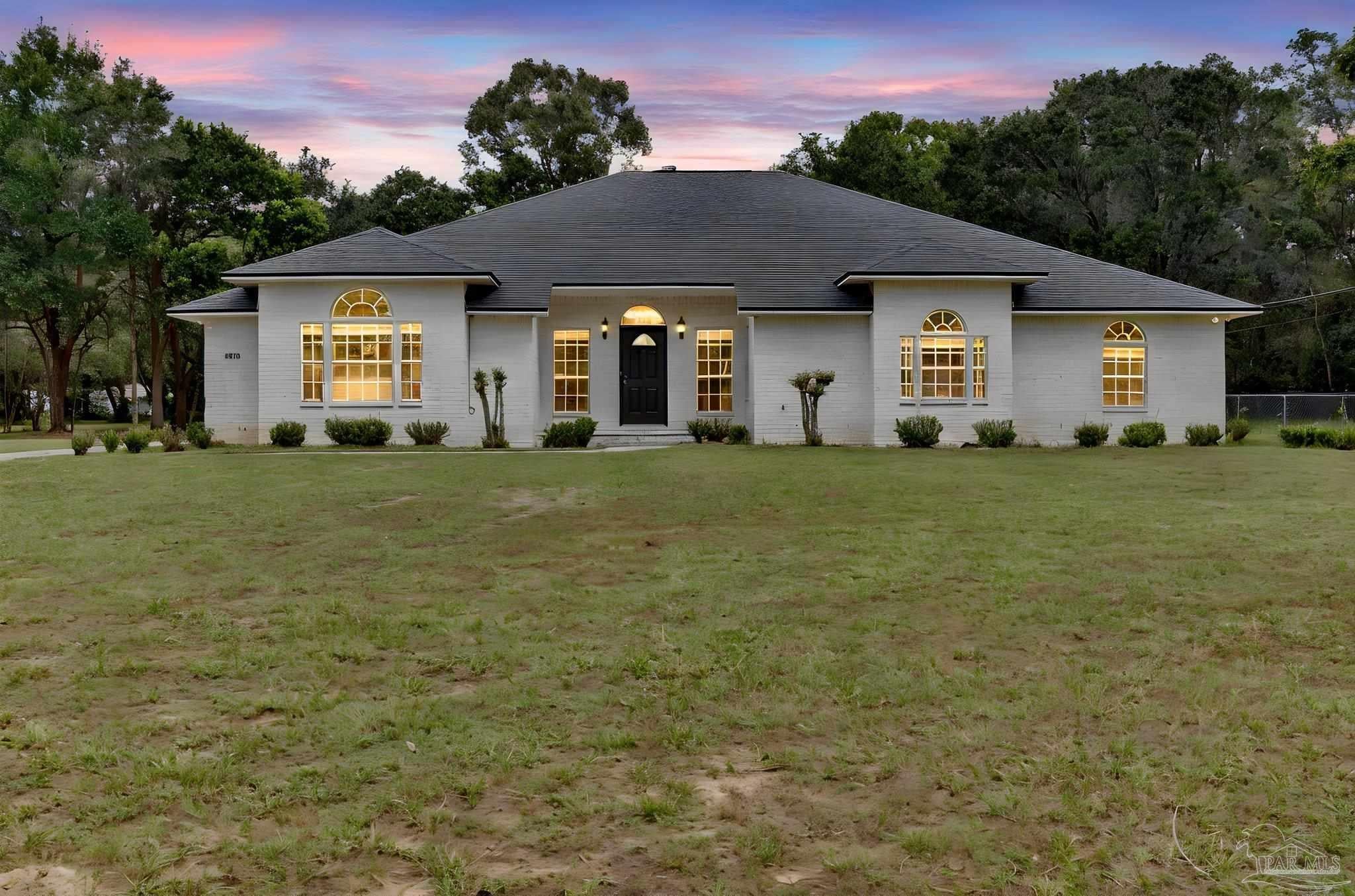 2070 Roberts Rd, Pensacola, FL 32534