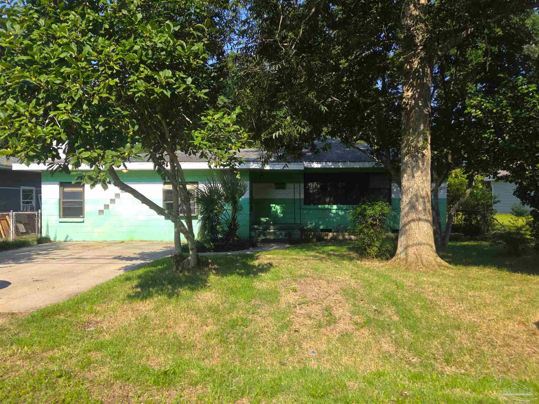 2504 N L St, Pensacola, FL 32501 photo