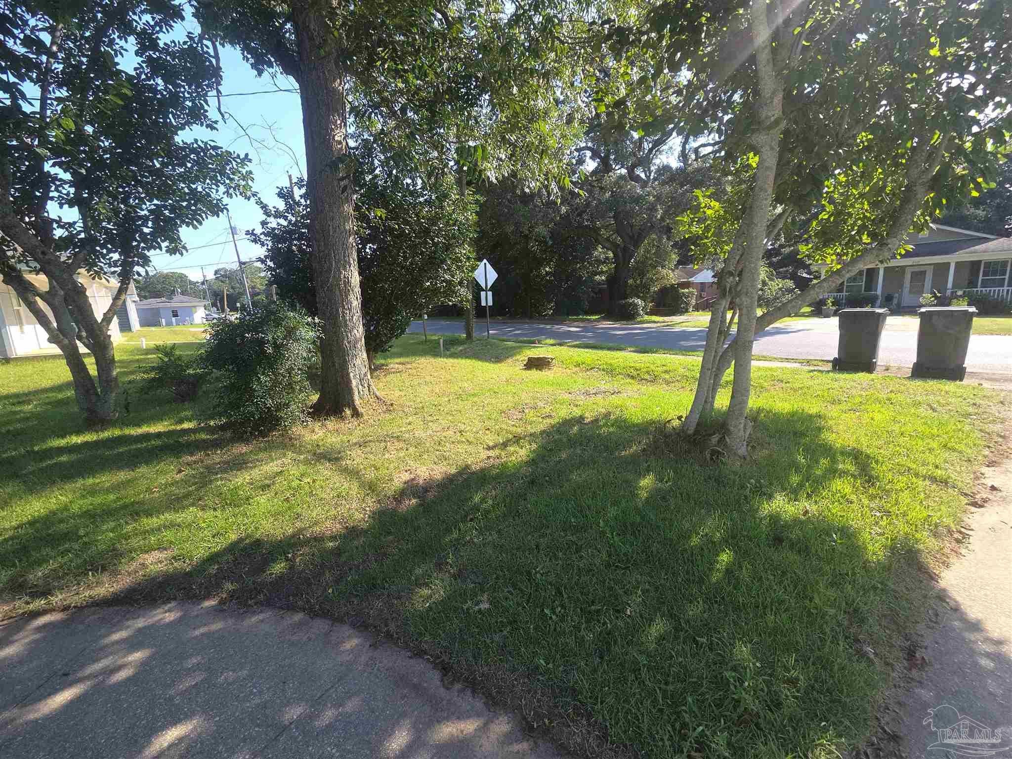 2504 N L St, Pensacola, FL 32501 photo