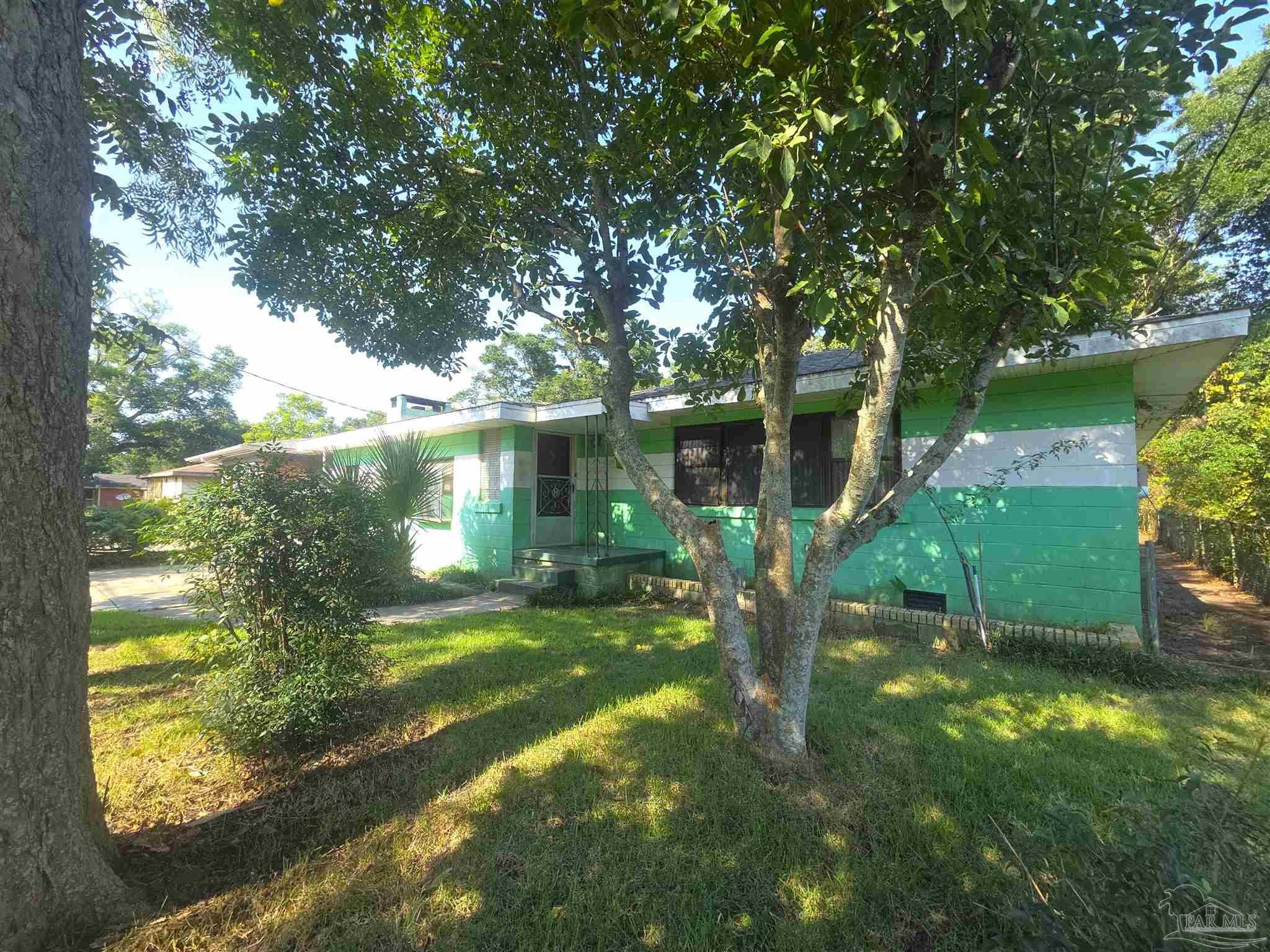 2504 L St, Pensacola, FL 32501