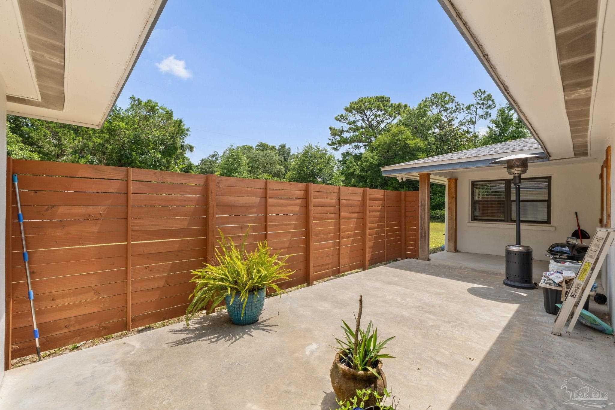 1975 Heinrich St, Pensacola, FL 32507 photo