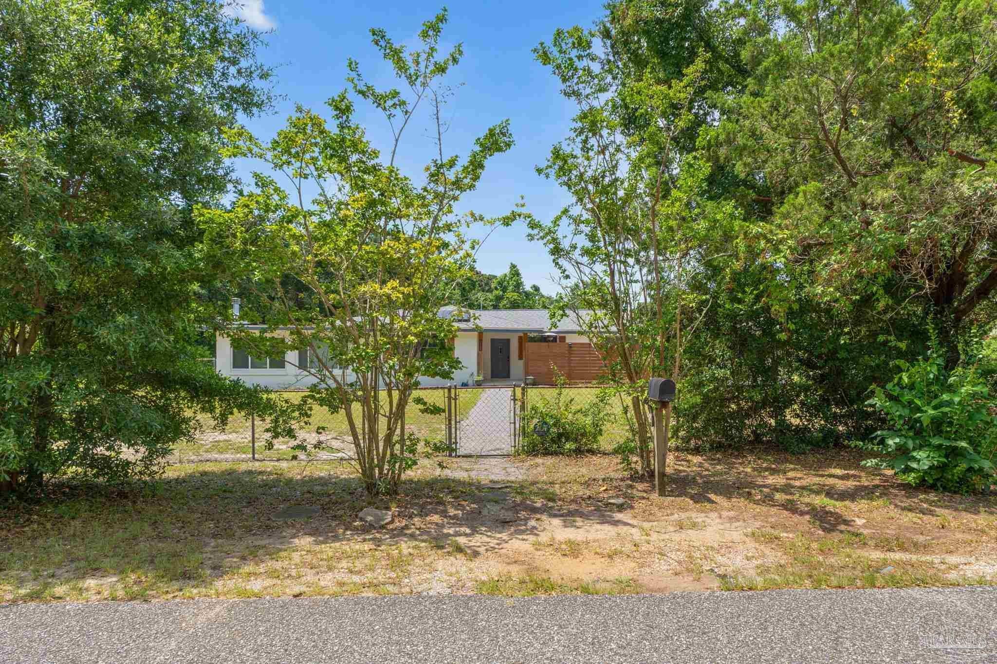 1975 Heinrich St, Pensacola, FL 32507 photo