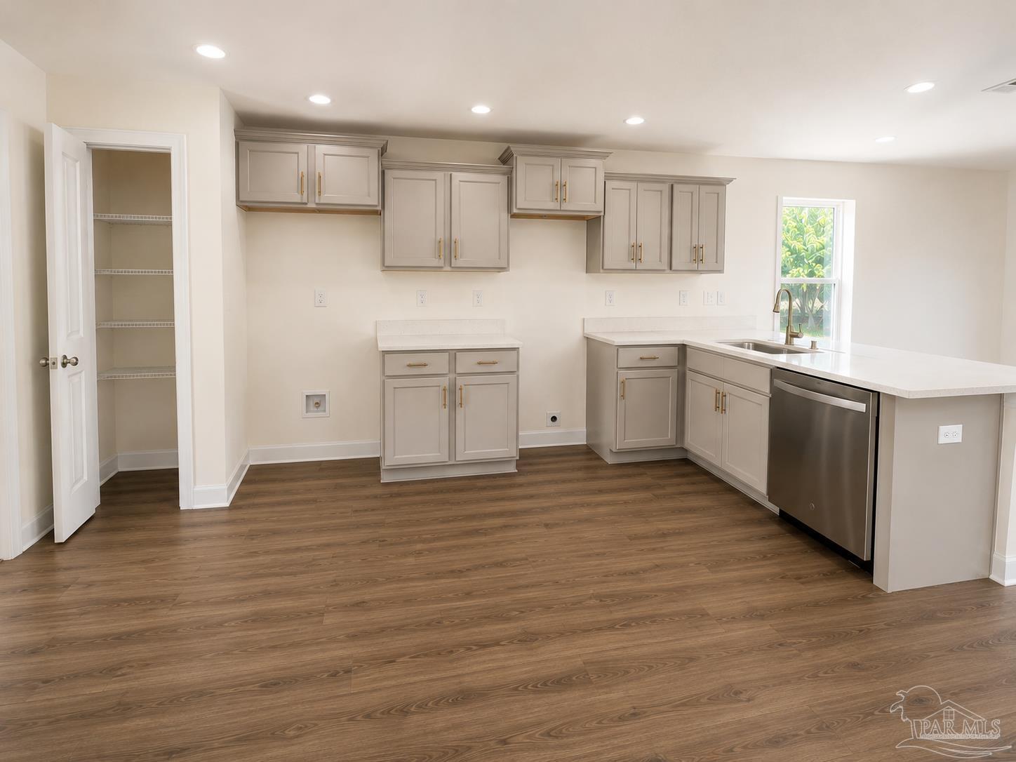 1649 Atlanta Ave, Pensacola, FL 32507 photo