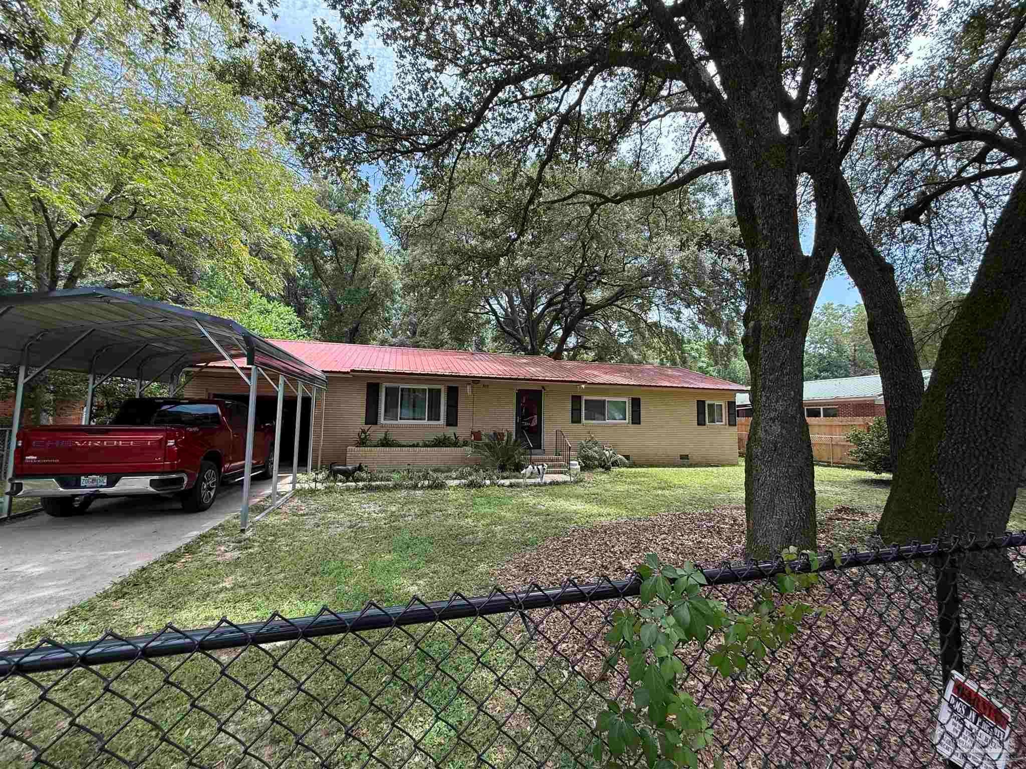 5988 Pursley Ave, Pensacola, FL 32526