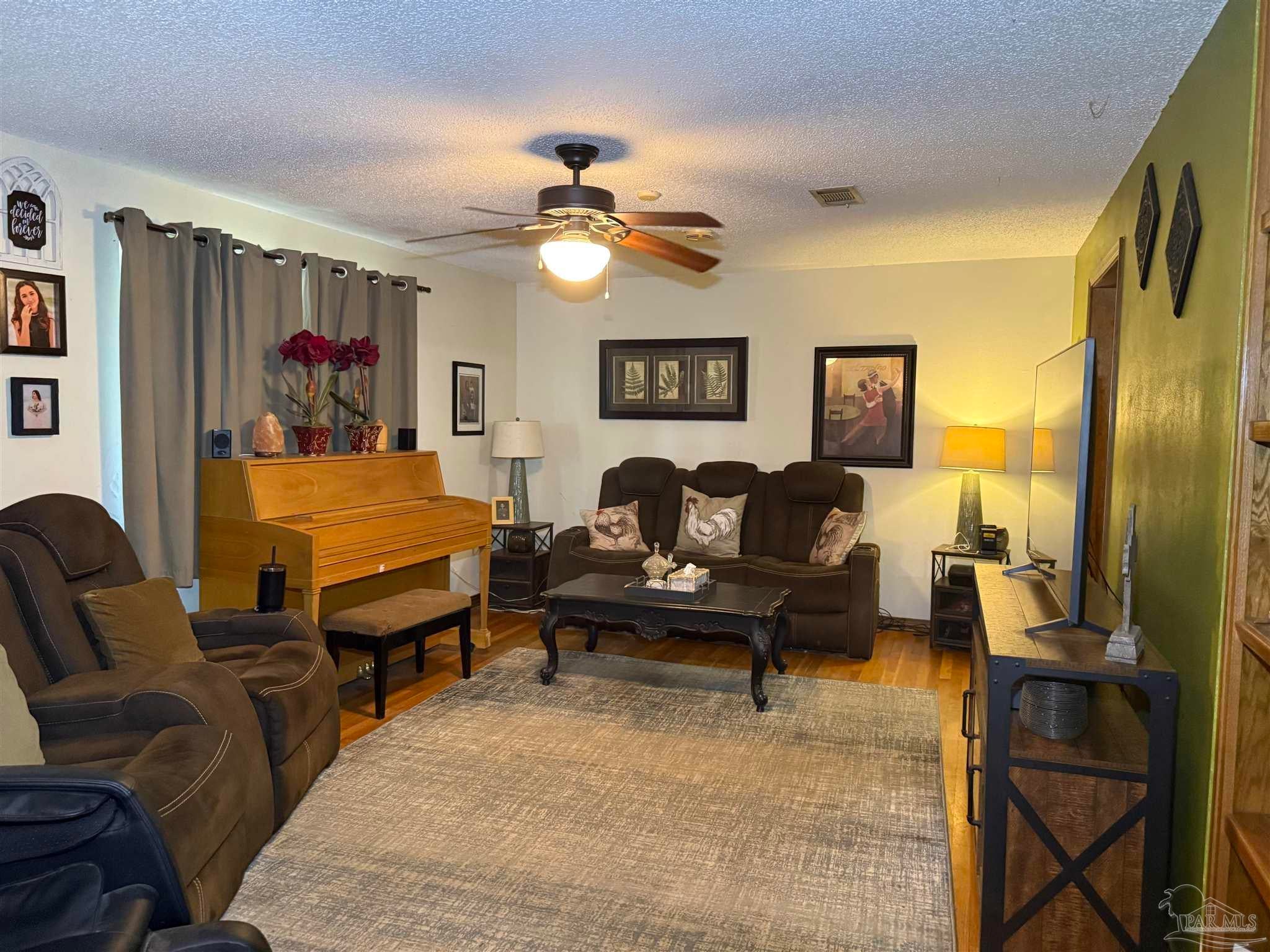 5988 Pursley Ave, Pensacola, FL 32526 photo