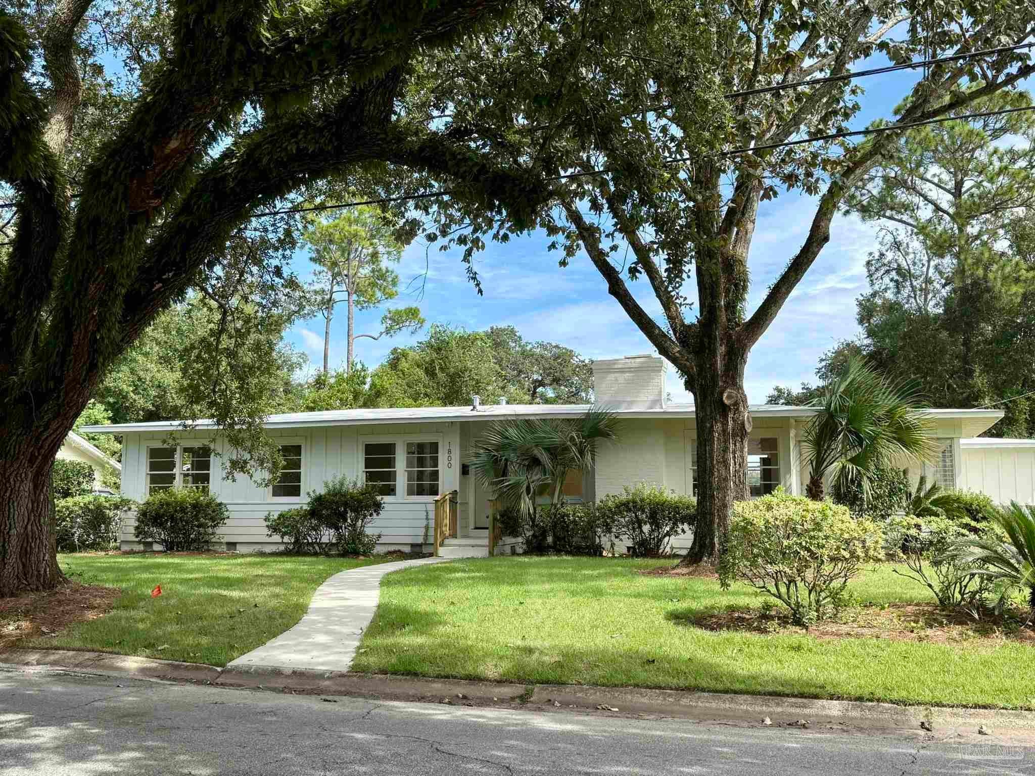 1800 Baylen St, Pensacola, FL 32501