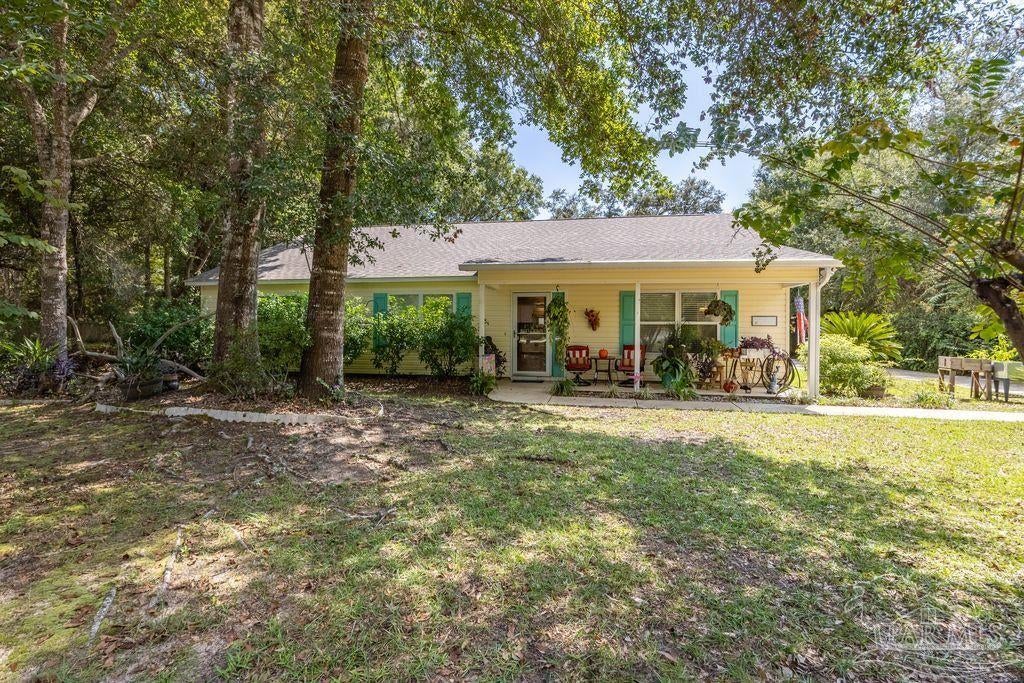 32844 Bay Dr, Lillian, AL 36549