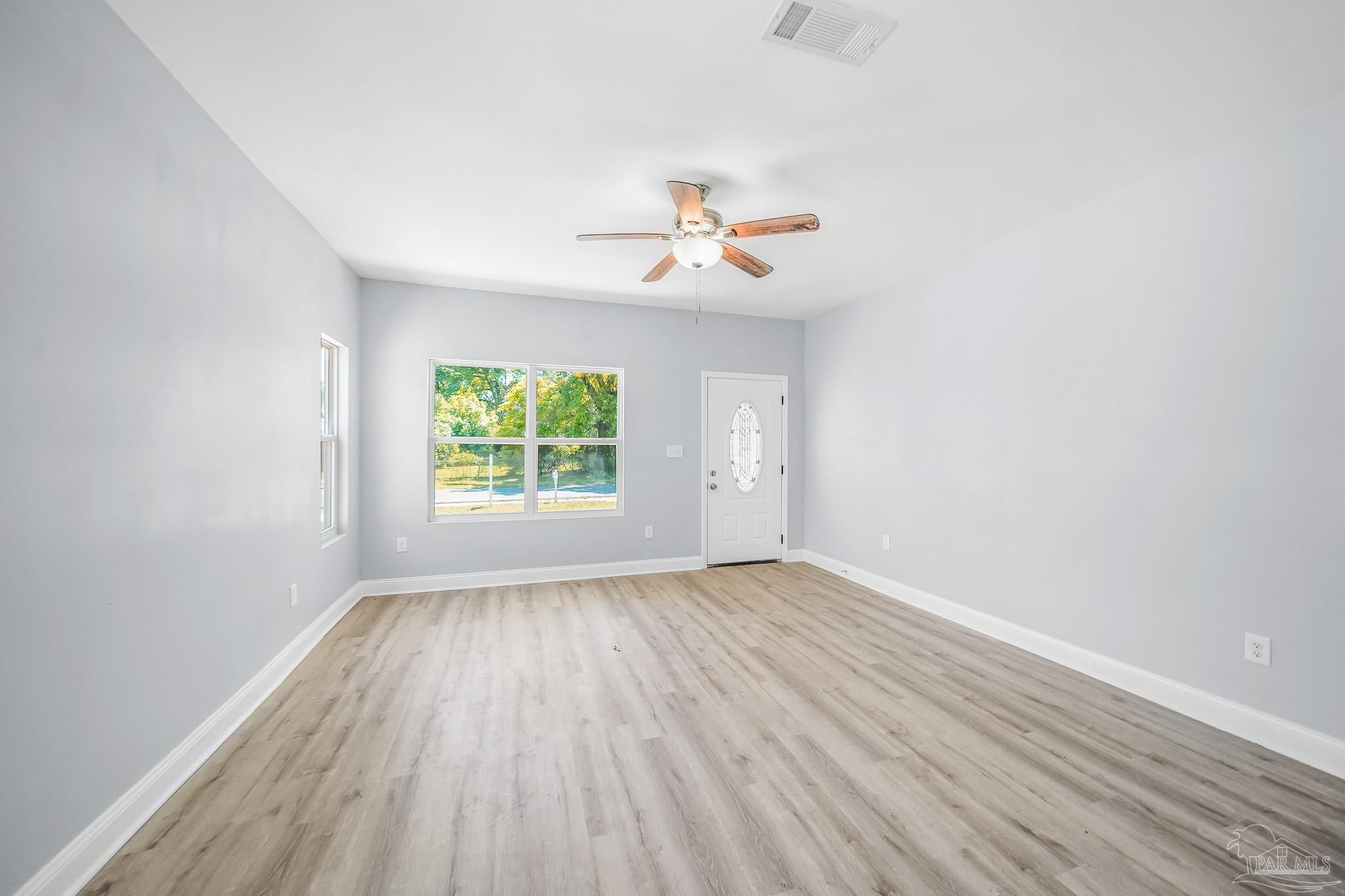 2318 W Lakeview Ave, Pensacola, FL 32505 photo