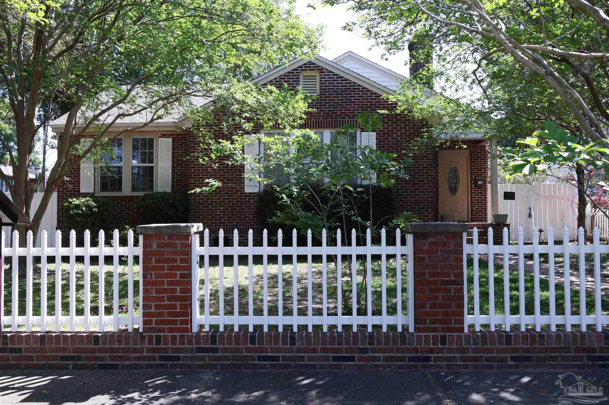 1540 N Spring St, Pensacola, FL 32501 photo