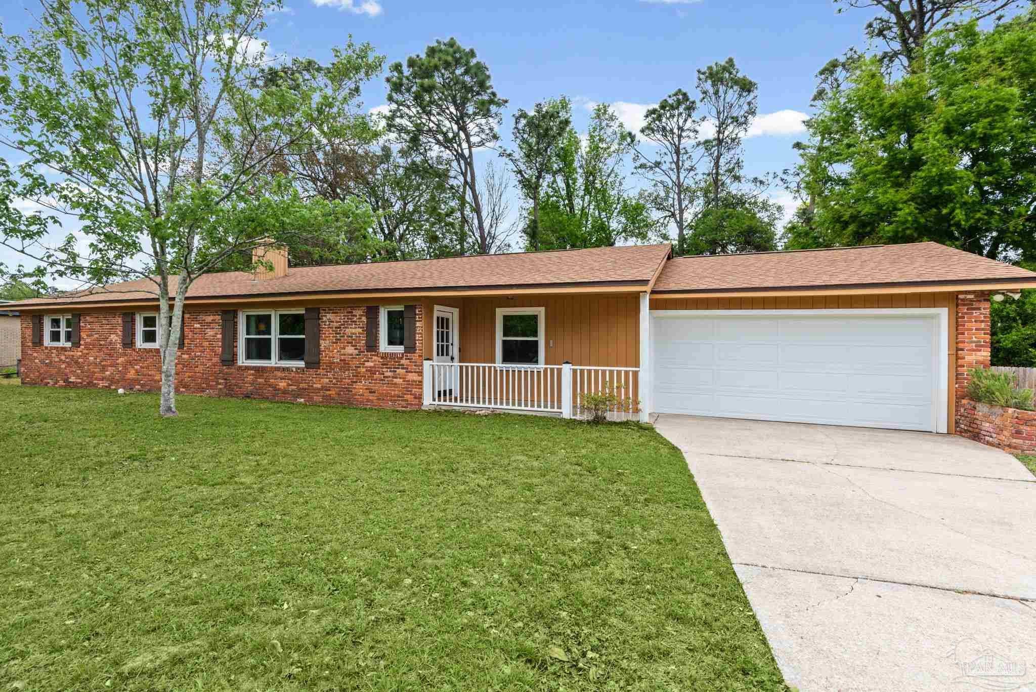 2958 Swan Ln, Pensacola, FL 32504