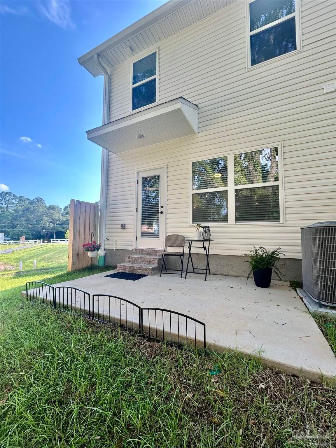 1452 Cedar Grove Ln #5 B, Pensacola, FL 32504 photo