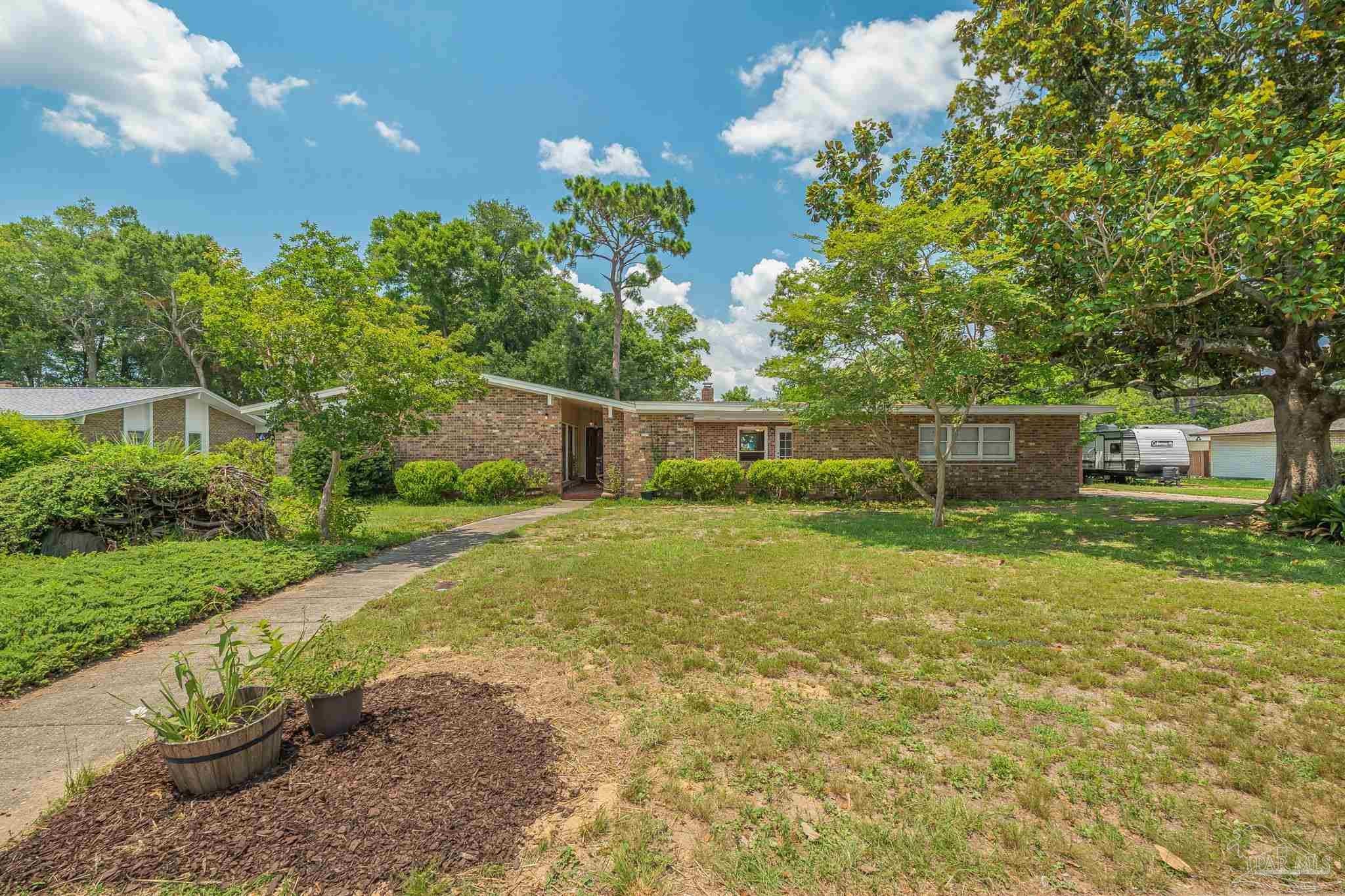 7970 Lancelot Dr, Pensacola, FL 32514 photo
