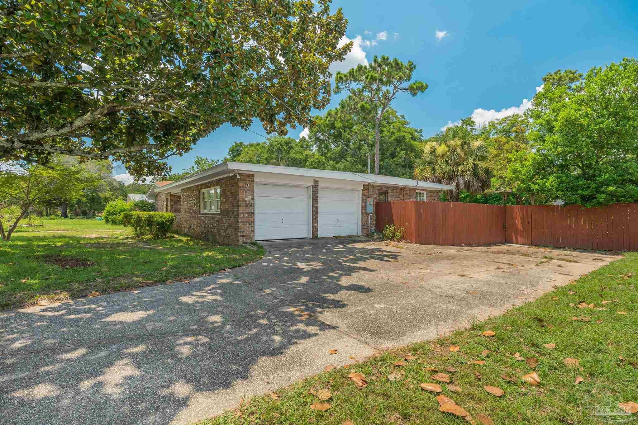 7970 Lancelot Dr, Pensacola, FL 32514 photo