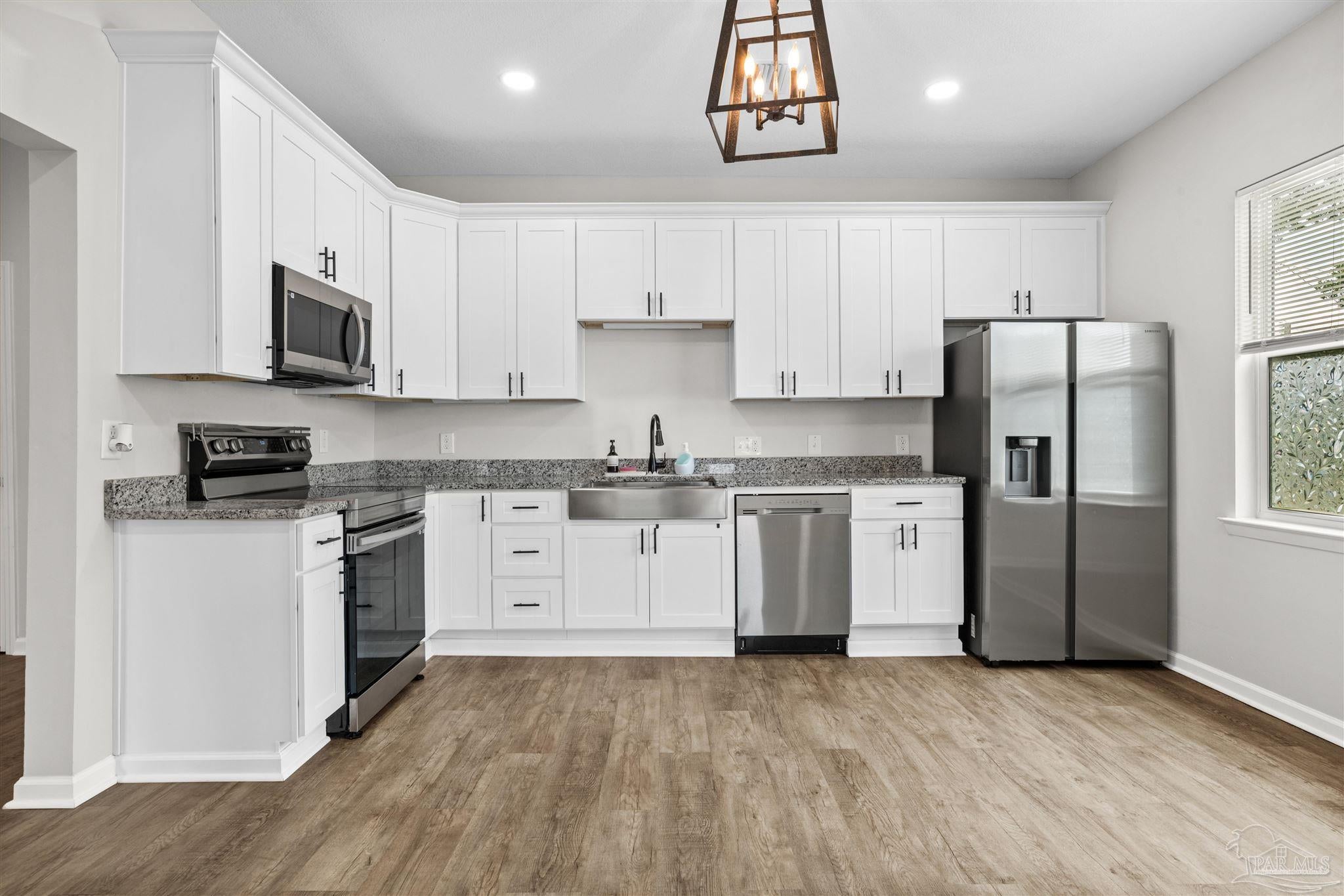 1100 W Lane Rua St, Pensacola, FL 32501 photo