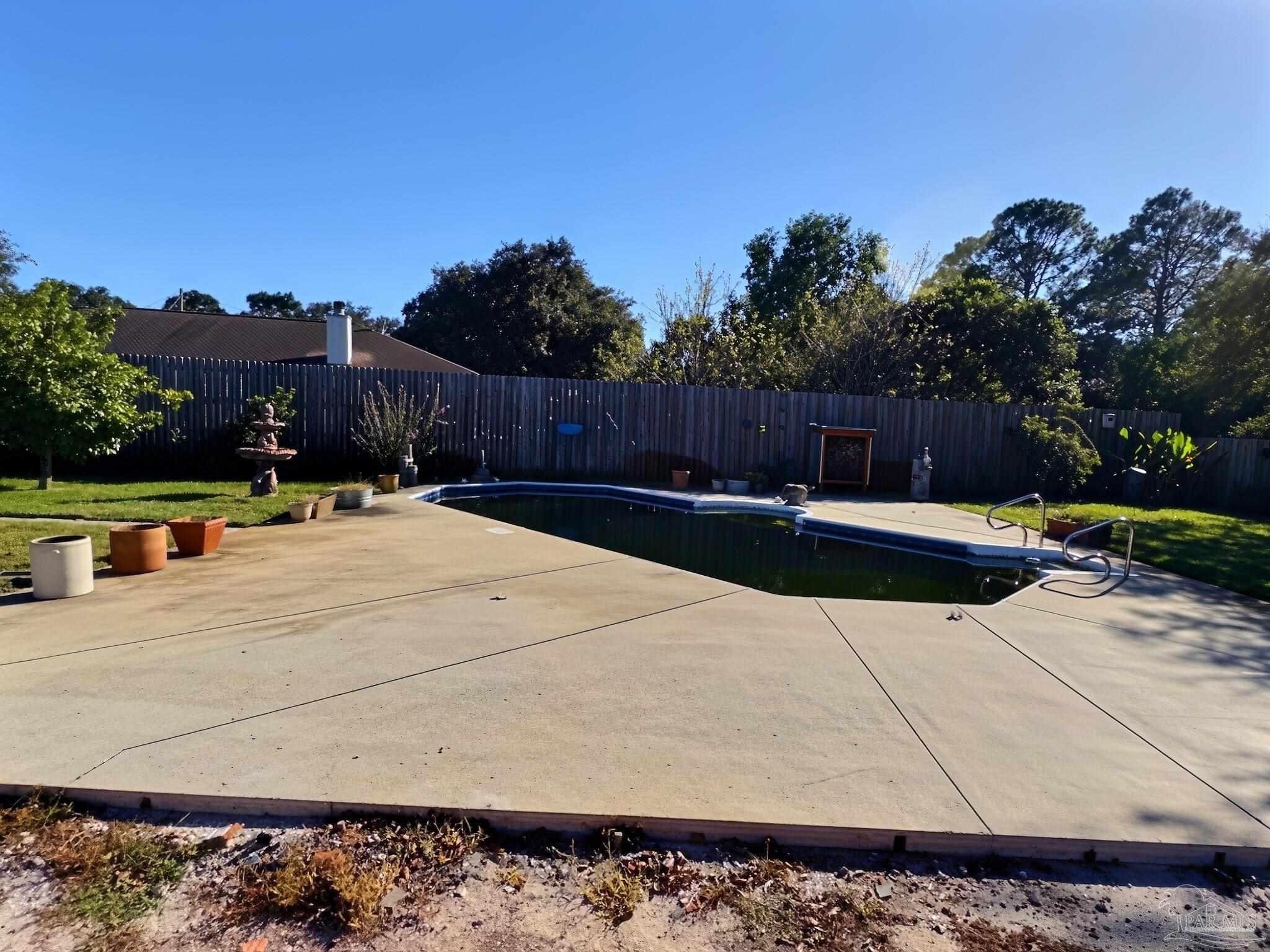 807 Merlin Ter, Pensacola, FL 32506