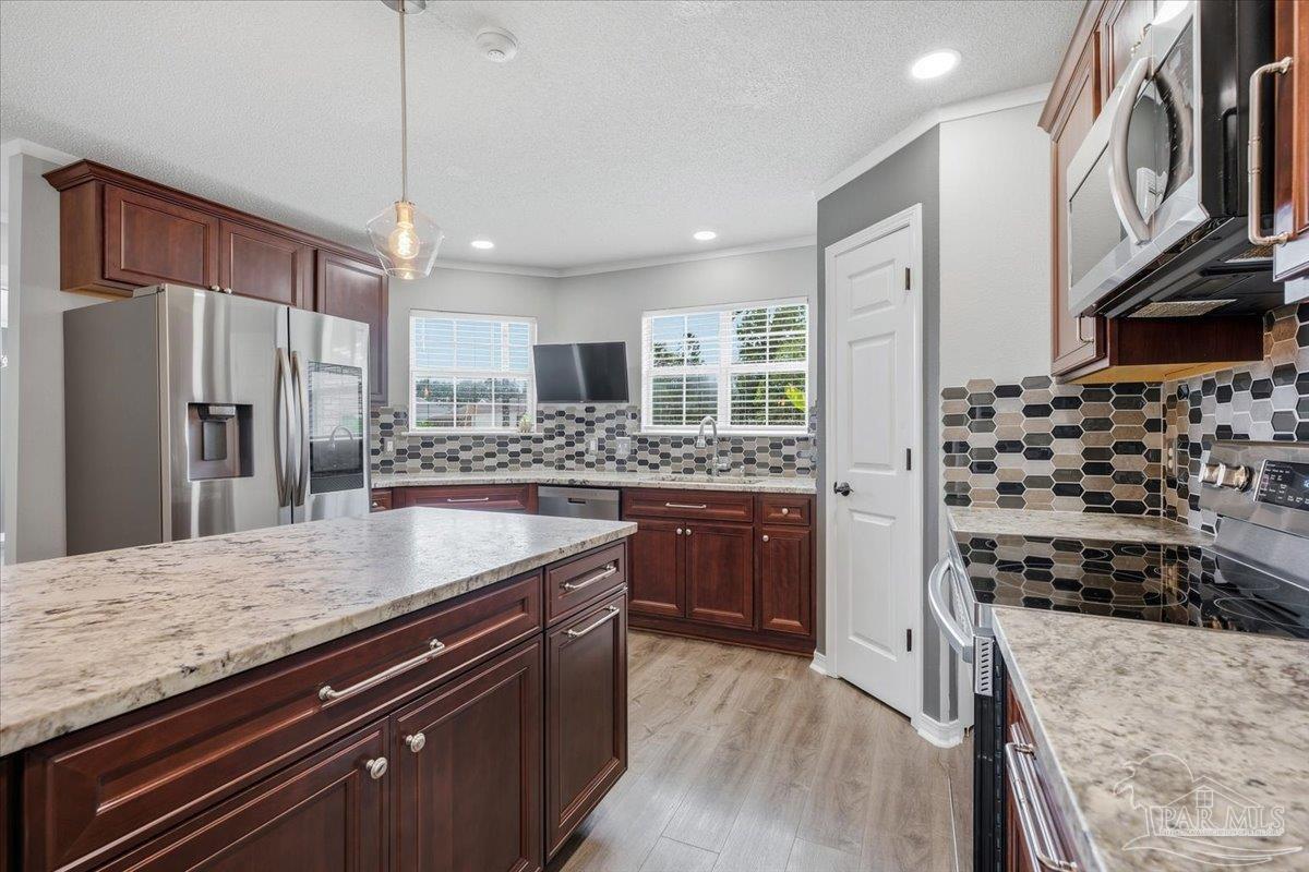 2122 Antillies Dr, Pensacola, FL 32506 photo