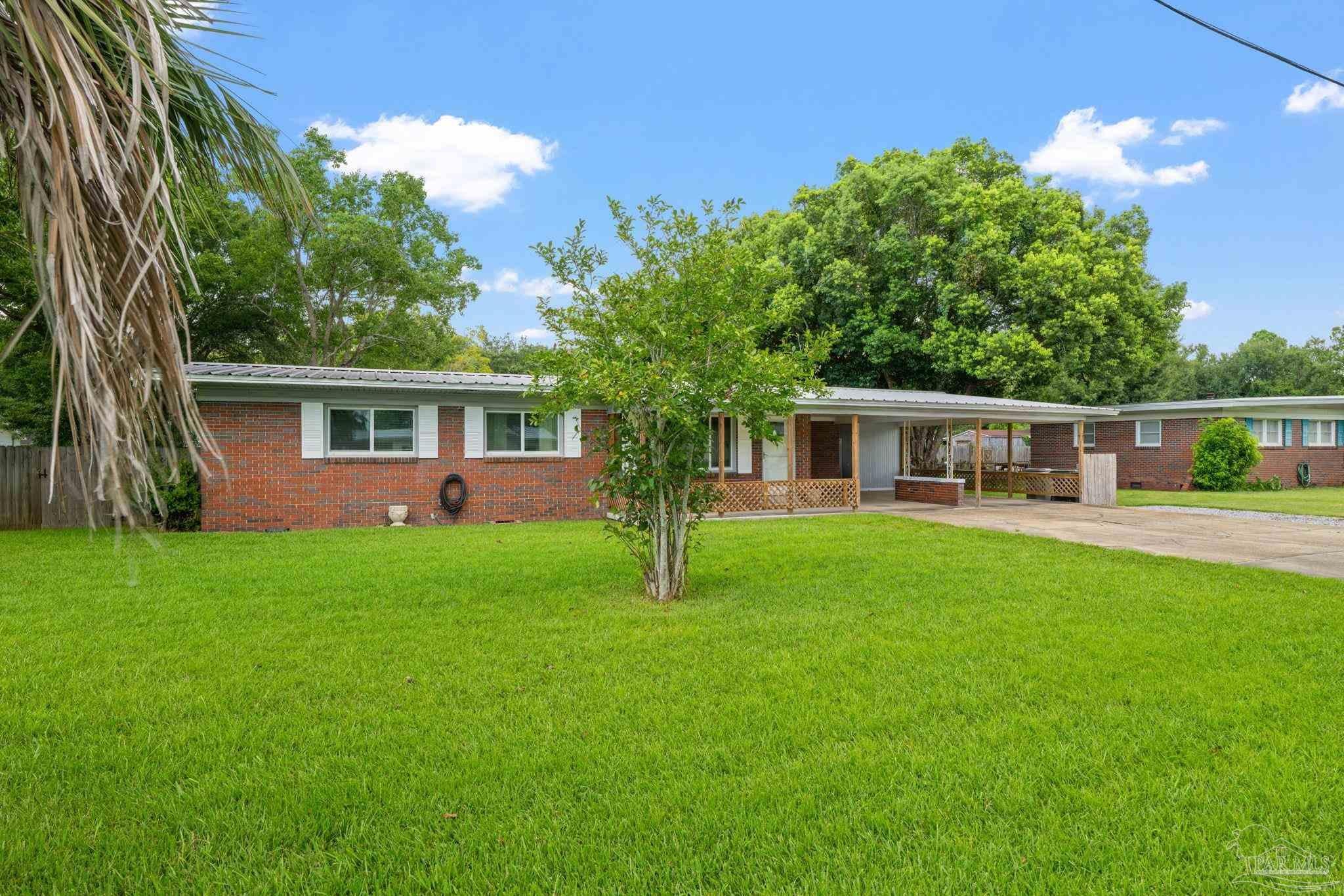 18 Cambridge Ave, Pensacola, FL 32534 photo
