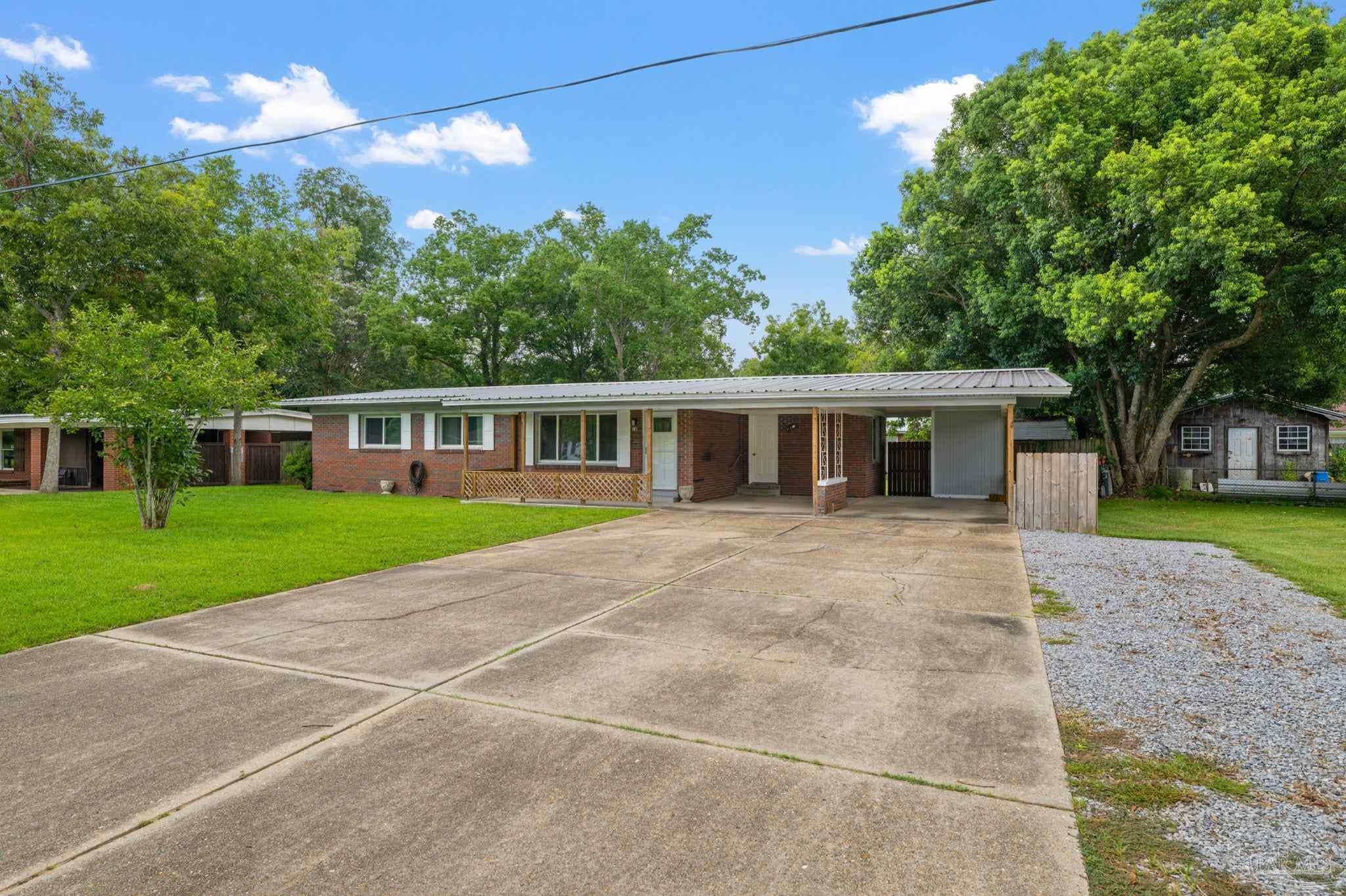 18 Cambridge Ave, Pensacola, FL 32534 photo