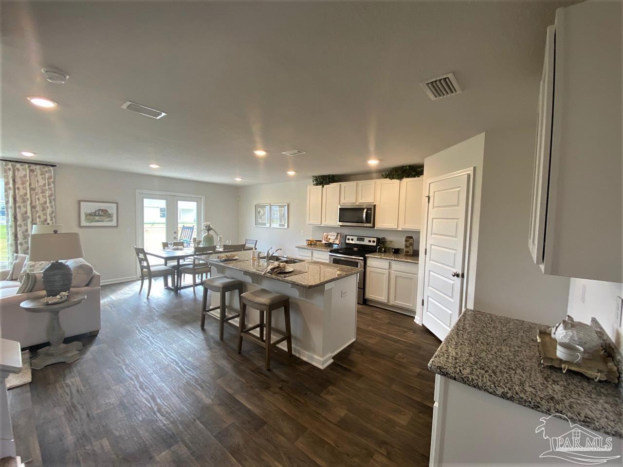 3934 Whitetail Ln, Pensacola, FL 32526 photo