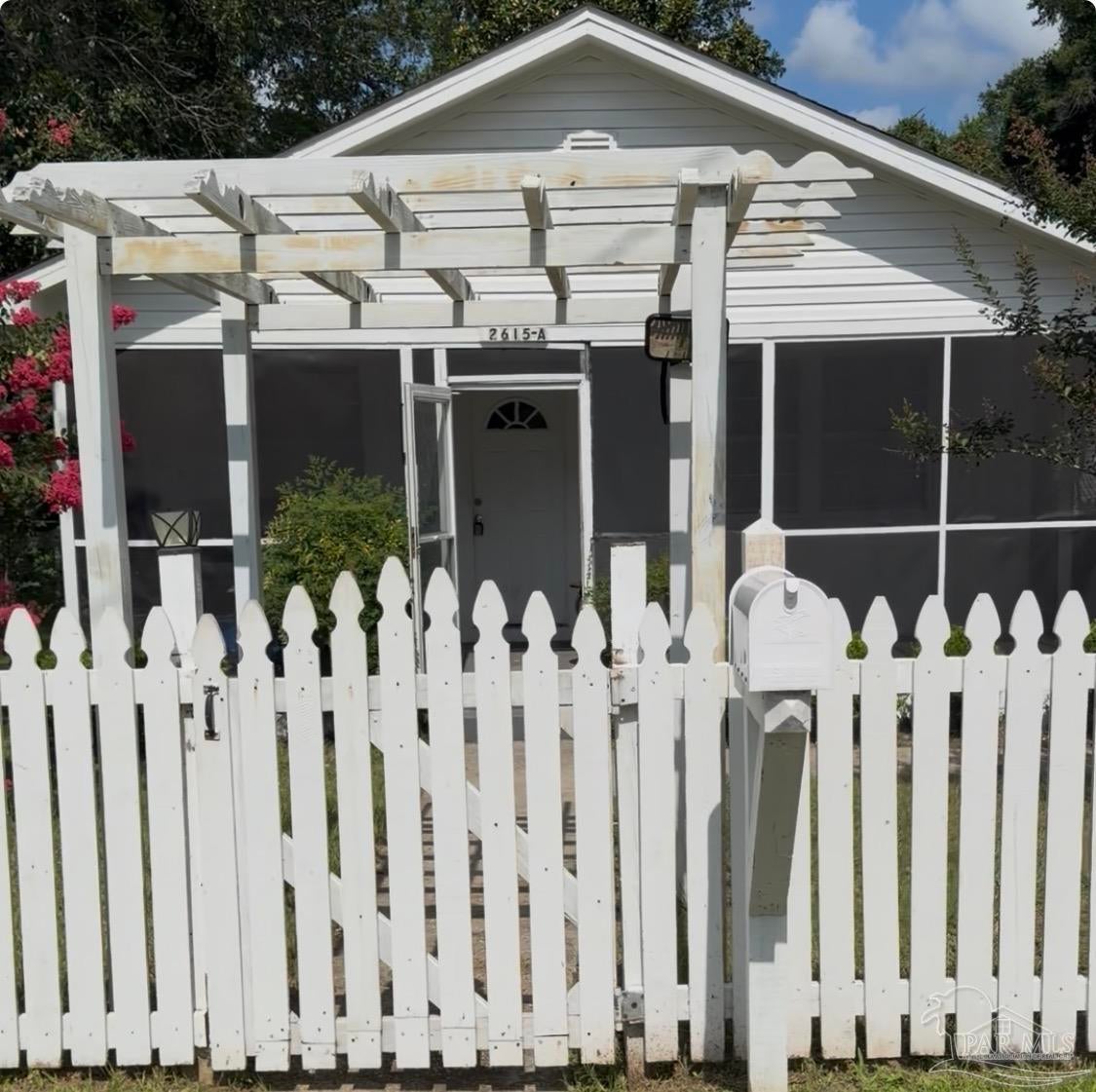 2615 L St, Pensacola, FL 32501