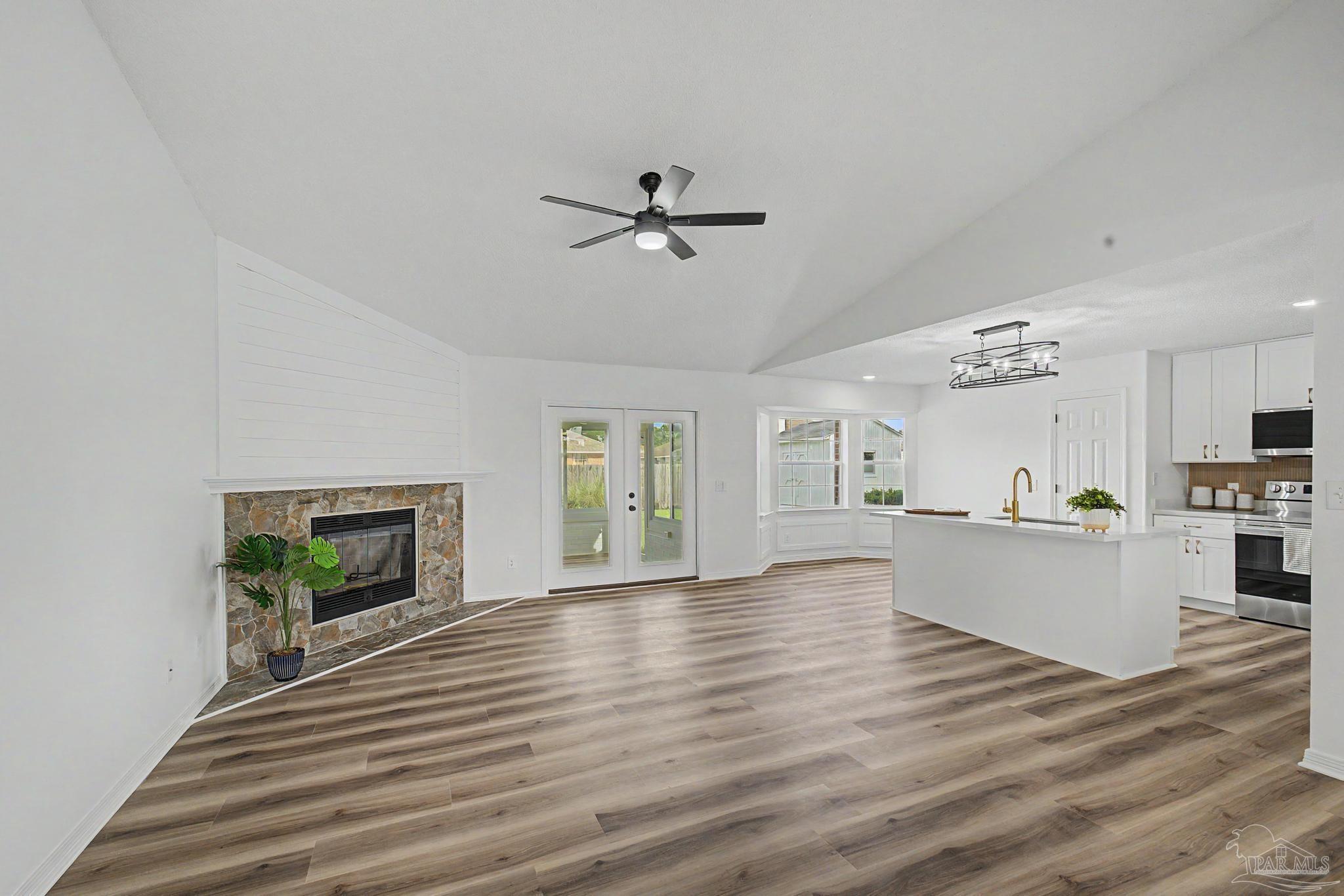 2216 Blue Lake Dr, Pensacola, FL 32506 photo