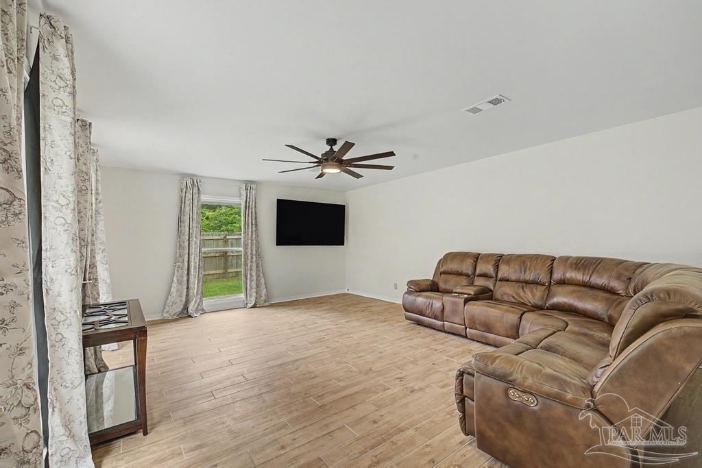 10219 Edendale Ln, Cantonment, FL 32533 photo