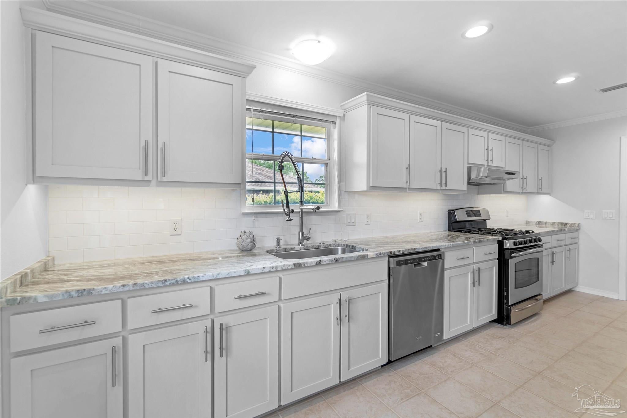 6021 Firefly Dr, Pensacola, FL 32507 photo