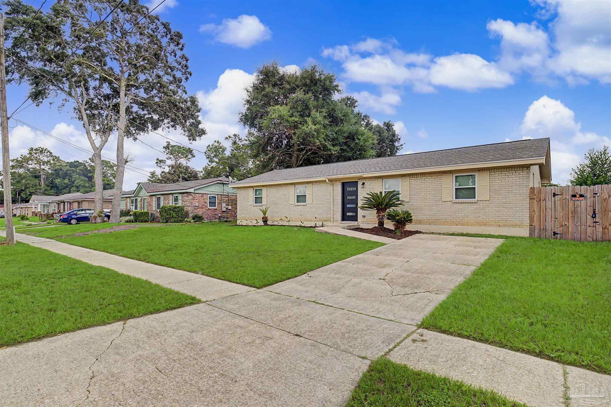 177 Overlook Dr, Pensacola, FL 32503 photo