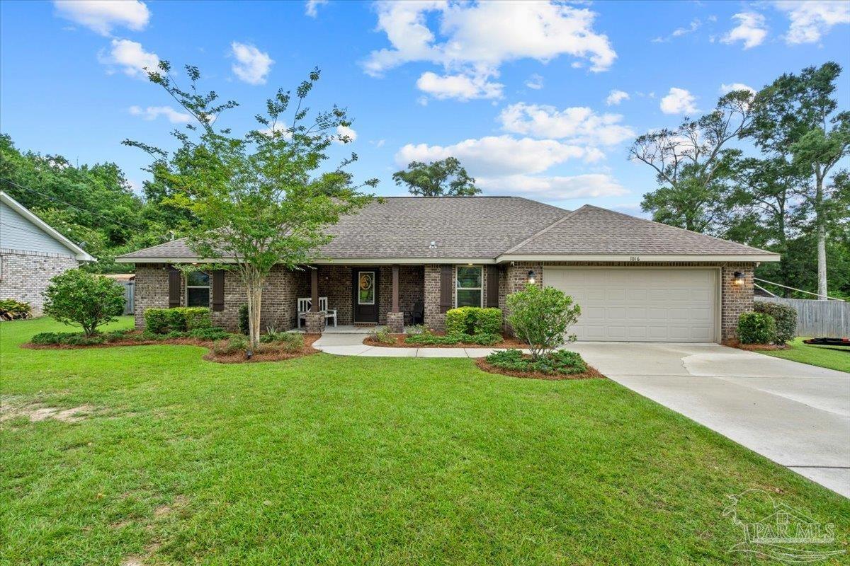 1016 Rachel Cir, Cantonment, FL 32533