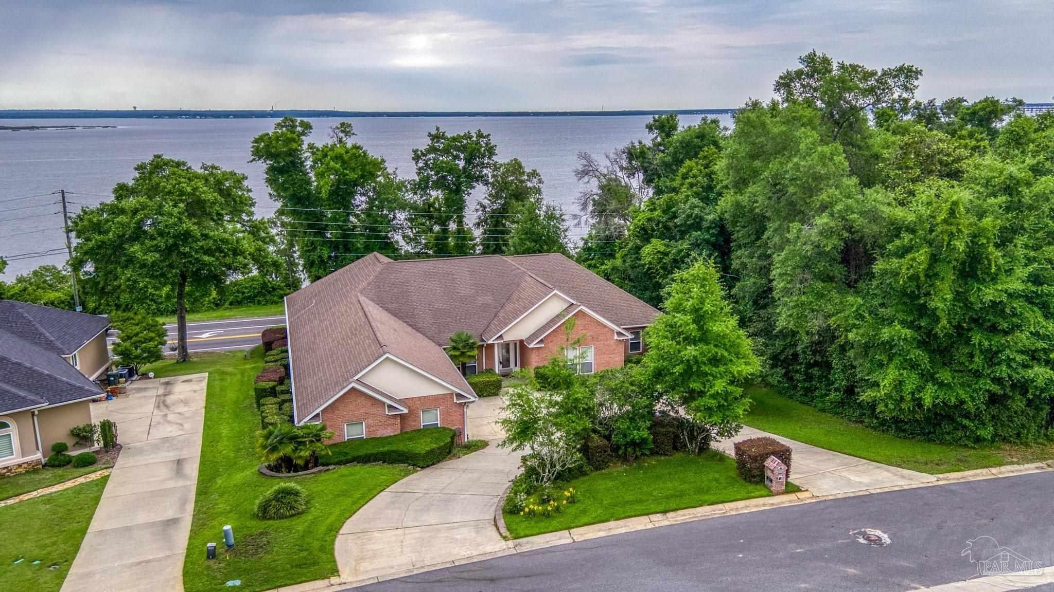 3078 Pelican Ln, Pensacola, FL 32514