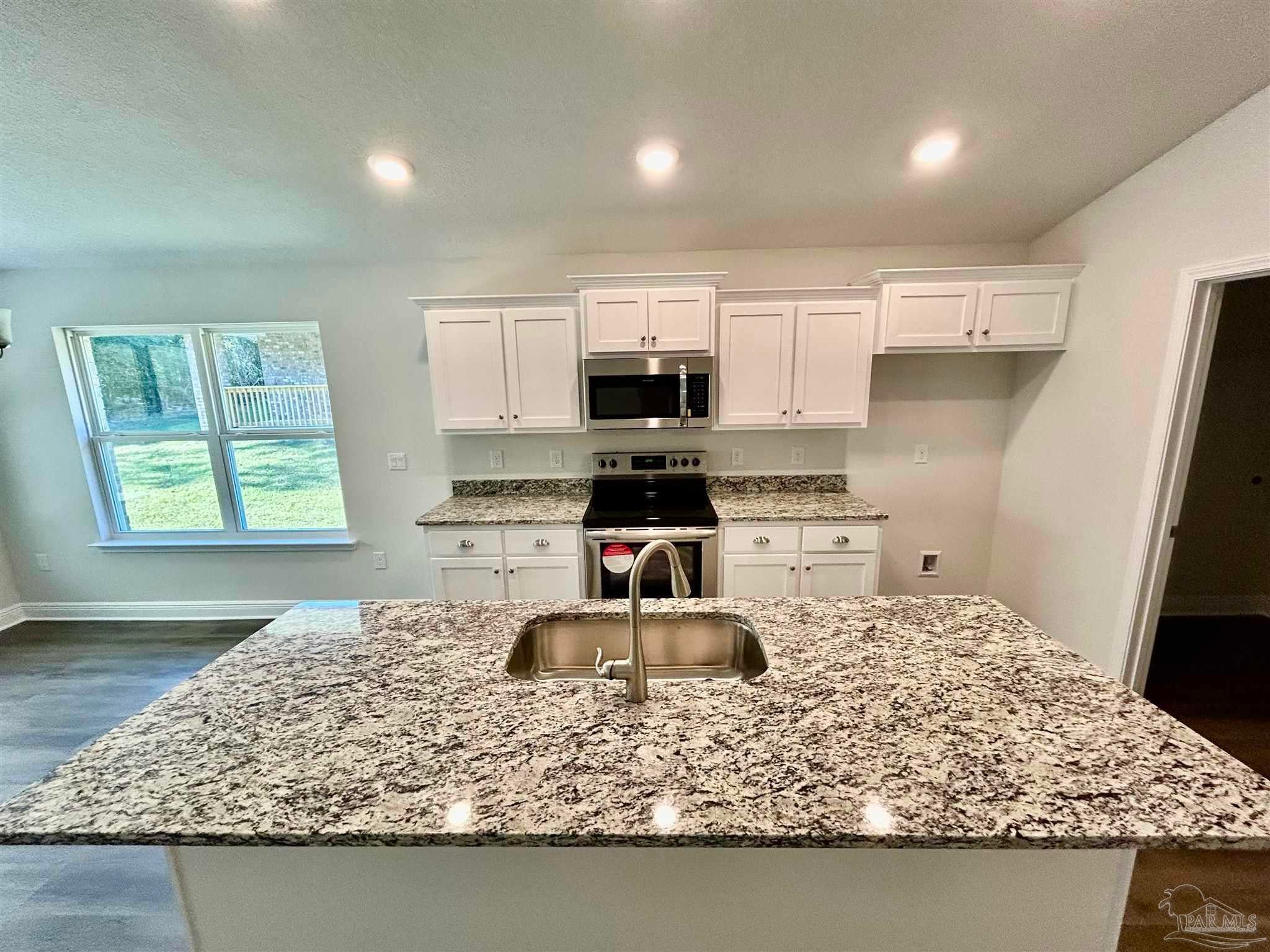 1490 Lansing Dr, Pensacola, FL 32504 photo