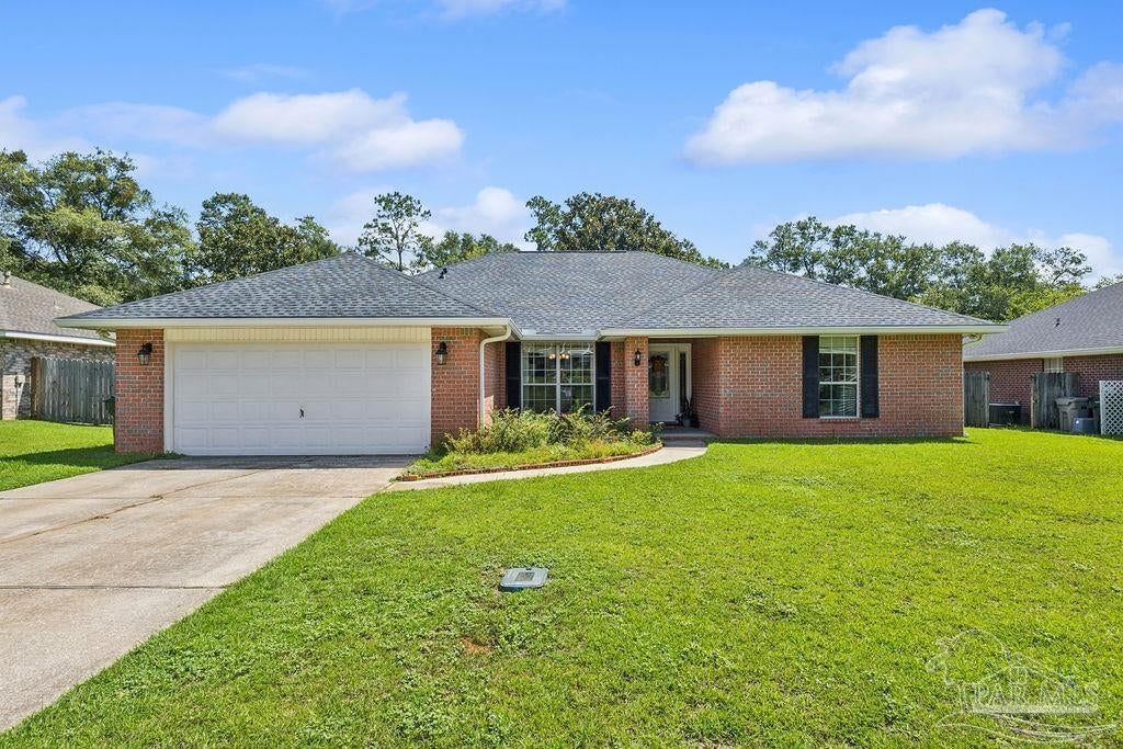 1254 Plata Canada Dr, Cantonment, FL 32533