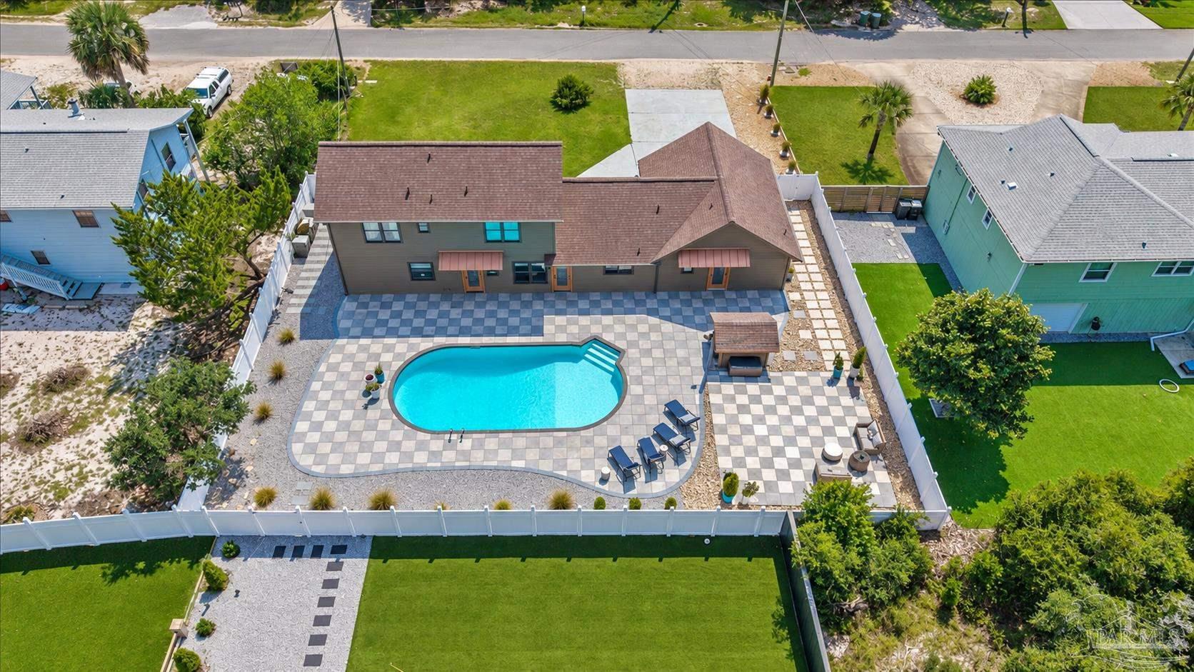 13622 Canal Dr, Pensacola, FL 32507