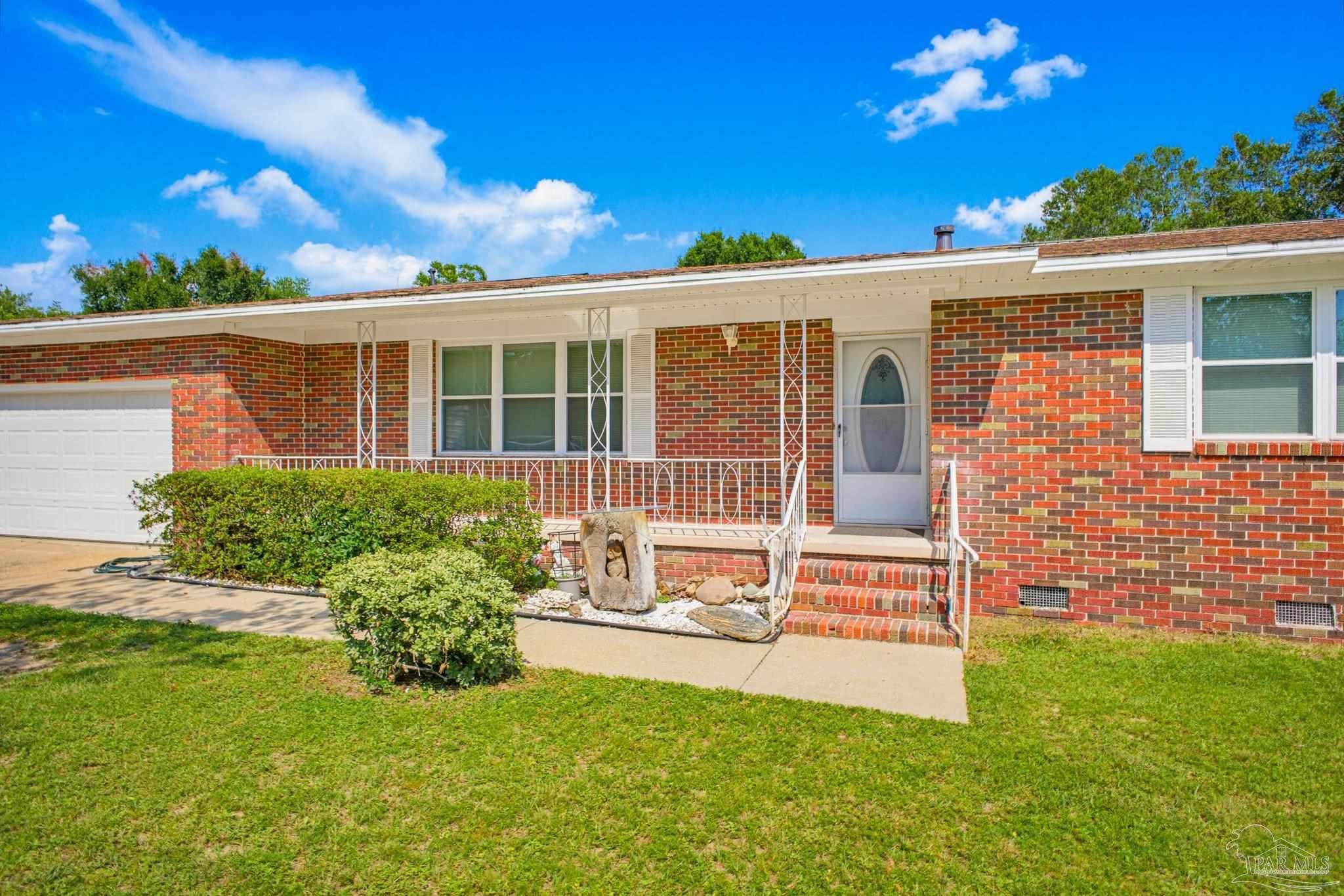 7412 Tippin Ave, Pensacola, FL 32504 photo