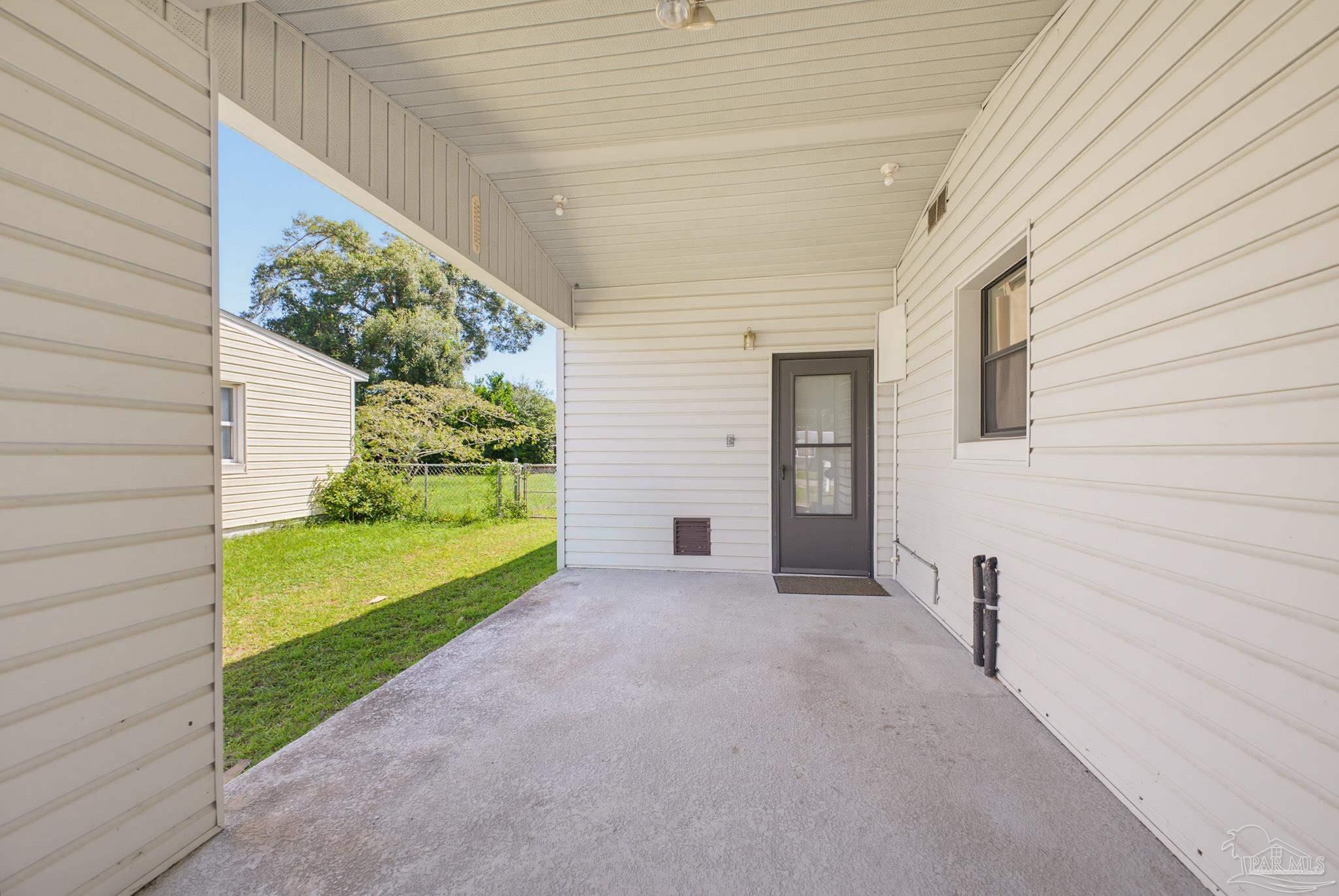 402 Clairmont Dr, Pensacola, FL 32506 photo