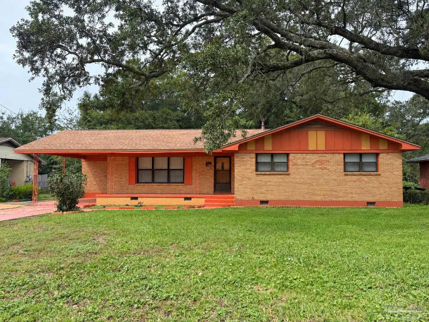 648 Berkley Dr, Pensacola, FL 32503